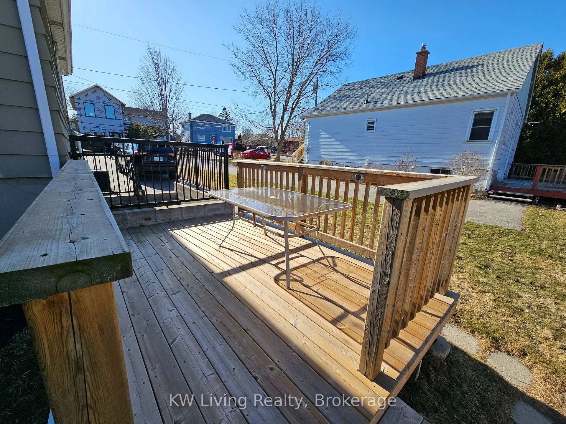 Photo 35 of 601 Perry Street, Whitby, Downtown Whitby — HOMEH