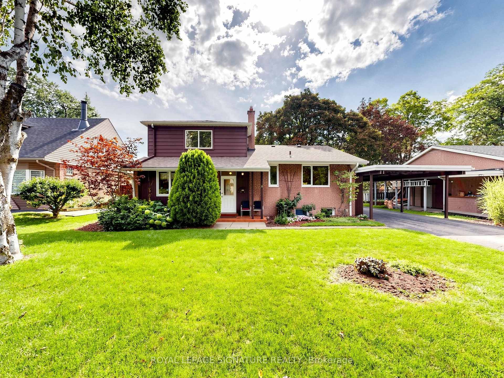 Photo 1 of 8 Ternhill Crescent, North York, Banbury-Don Mills — HOMEH