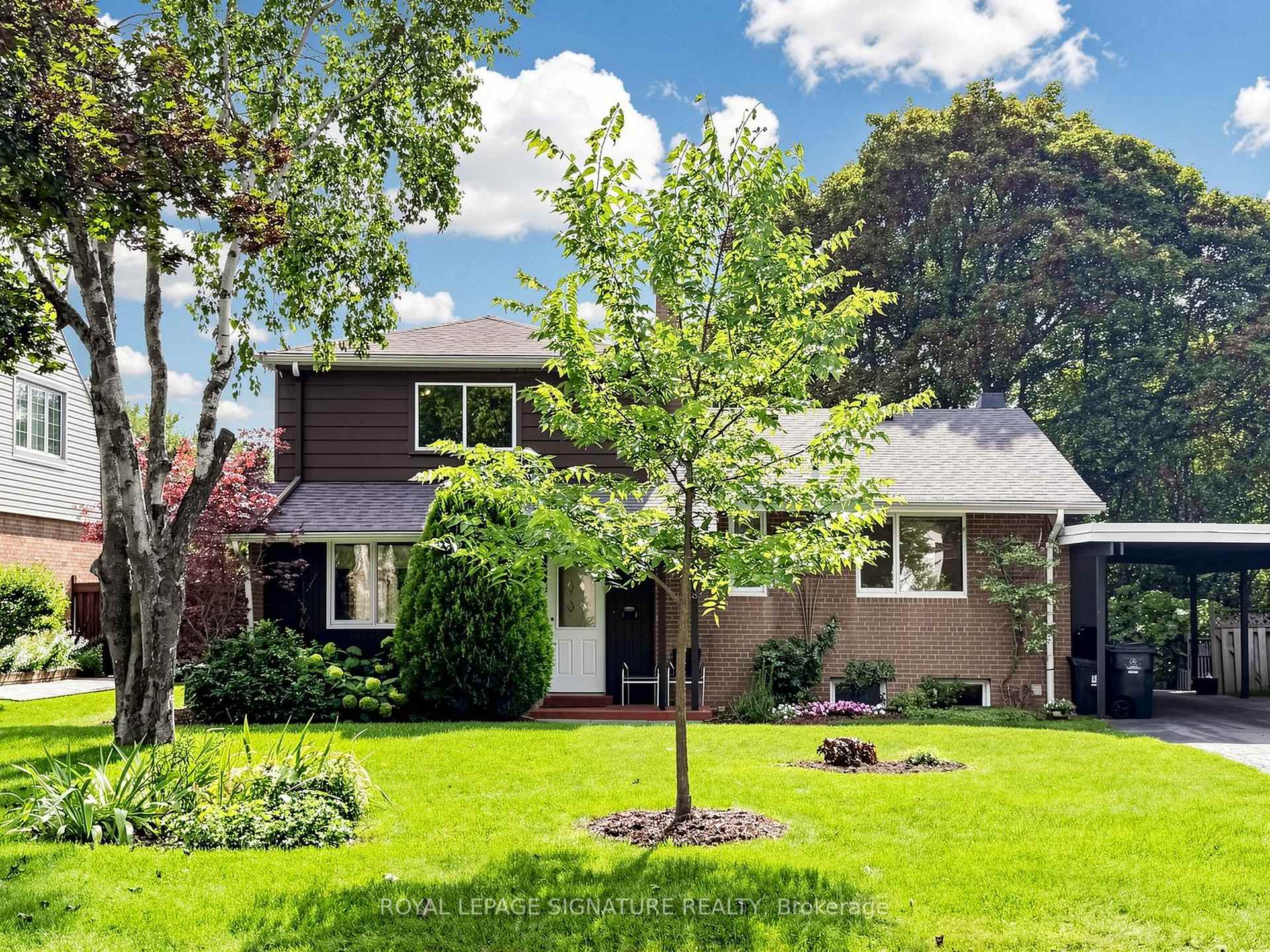 Photo 2 of 8 Ternhill Crescent, North York, Banbury-Don Mills — HOMEH