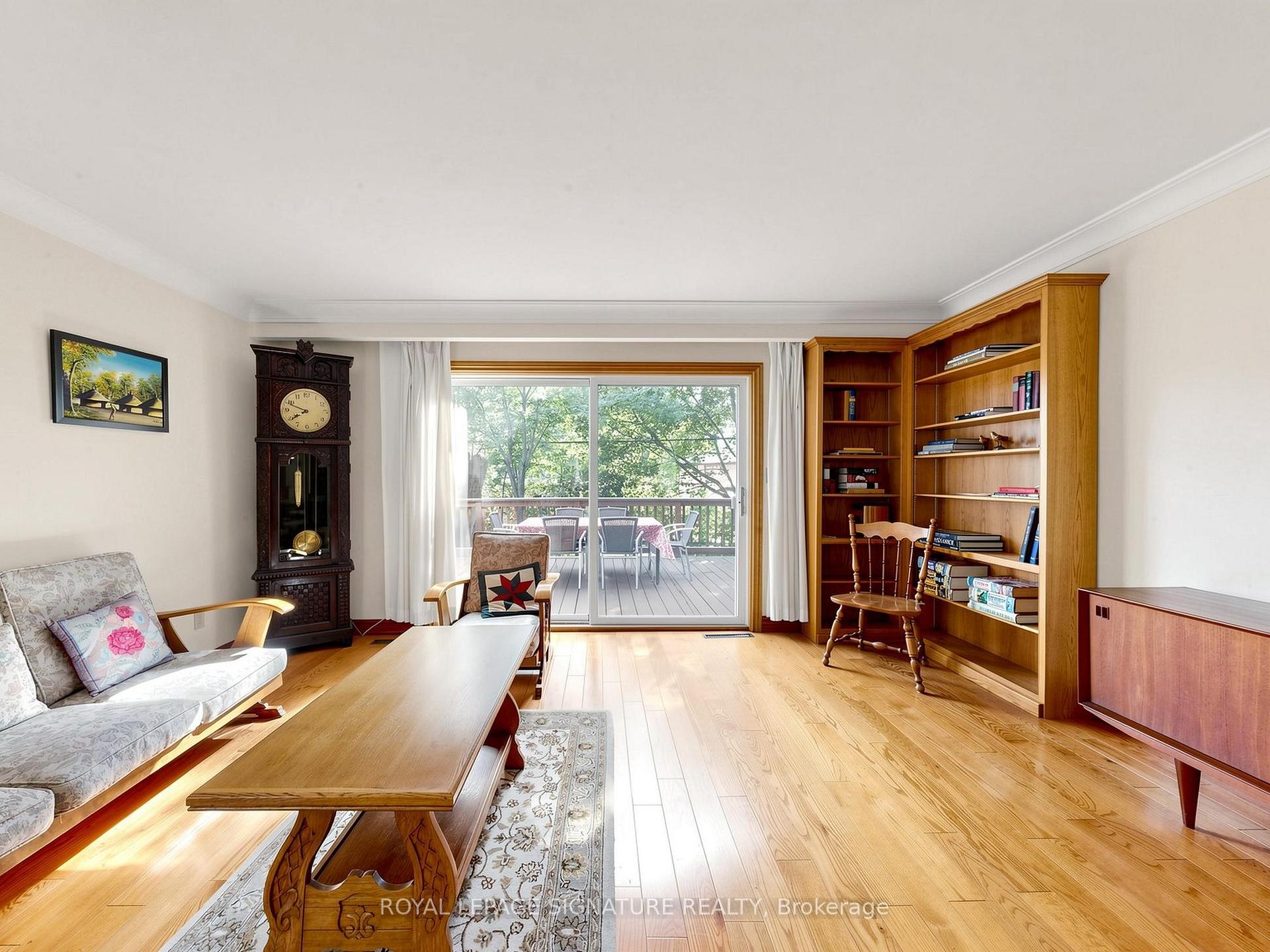 Photo 5 of 8 Ternhill Crescent, North York, Banbury-Don Mills — HOMEH