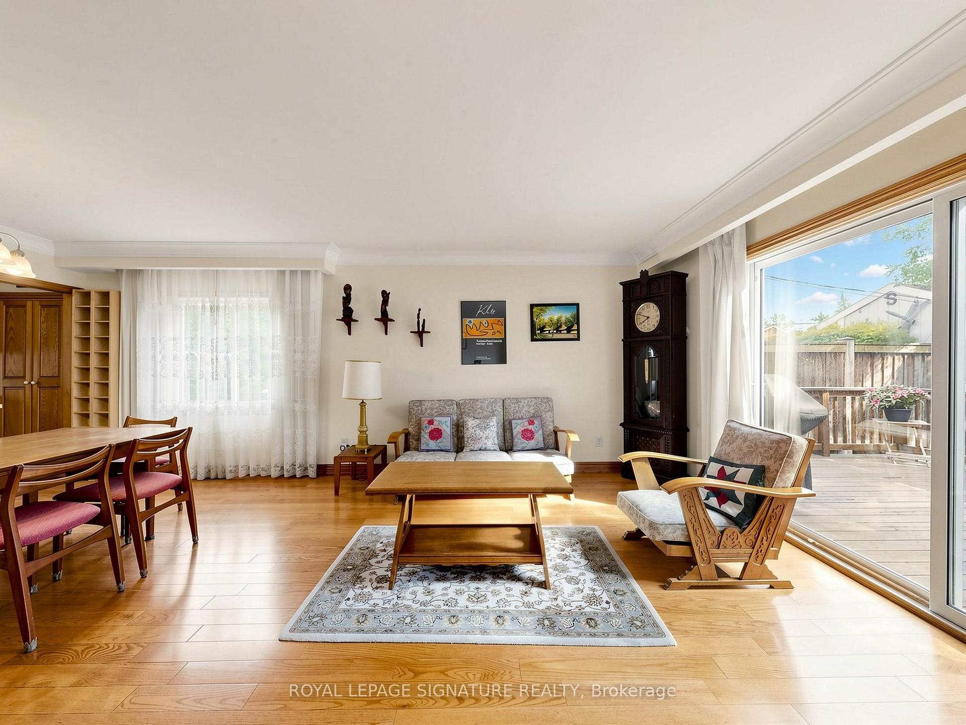 Photo 6 of 8 Ternhill Crescent, North York, Banbury-Don Mills — HOMEH