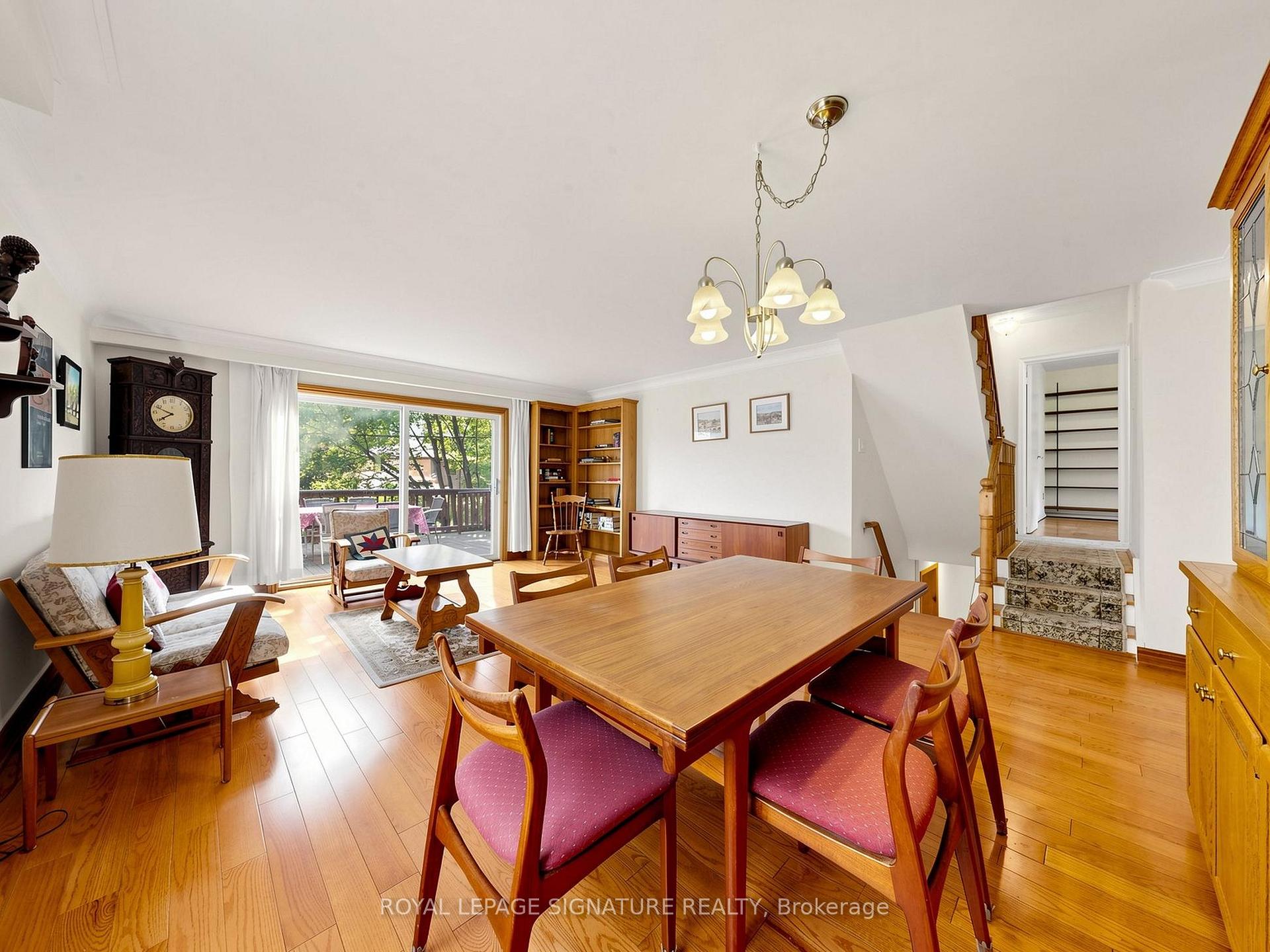 Photo 12 of 8 Ternhill Crescent, North York, Banbury-Don Mills — HOMEH