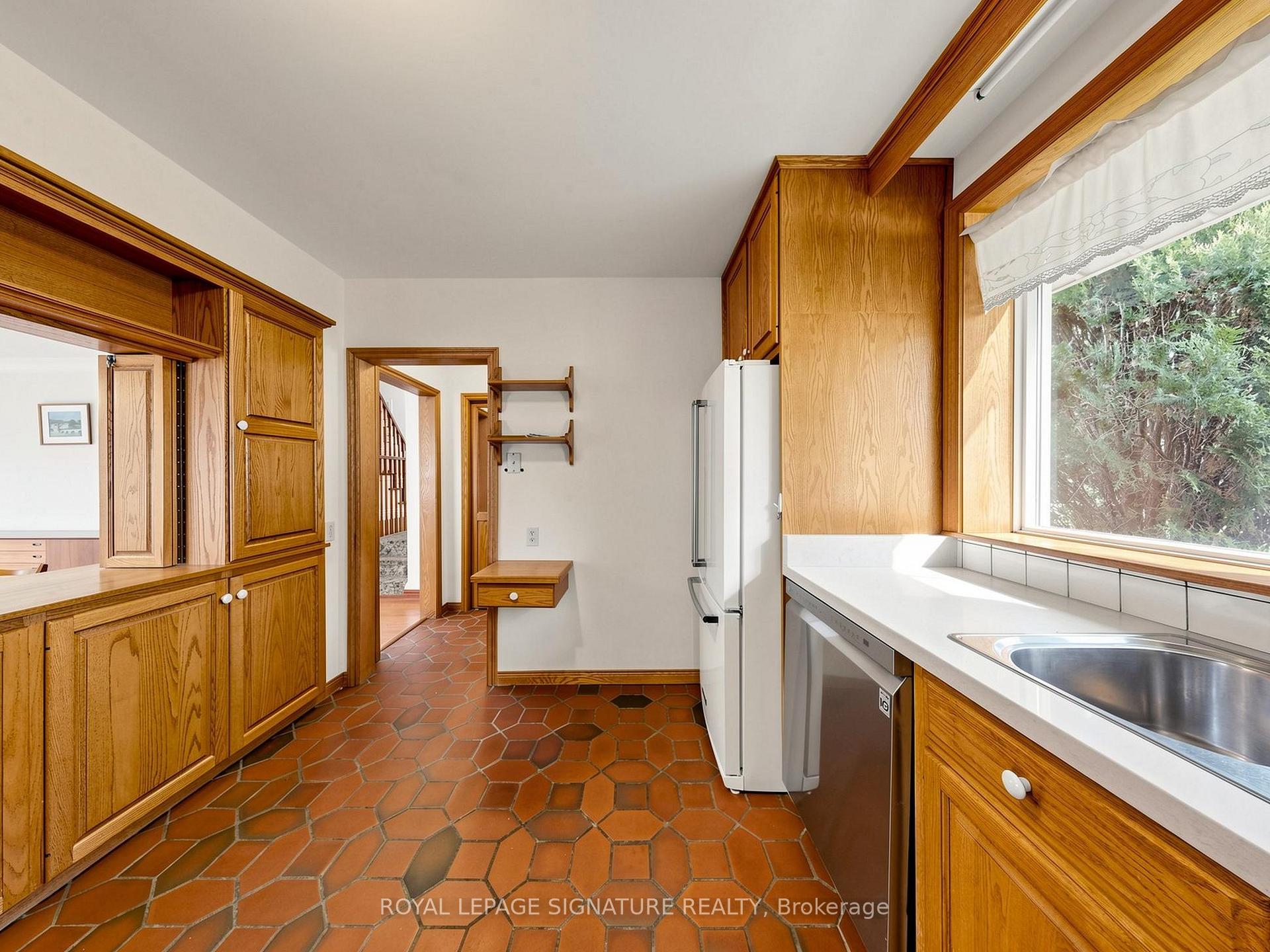 Photo 17 of 8 Ternhill Crescent, North York, Banbury-Don Mills — HOMEH