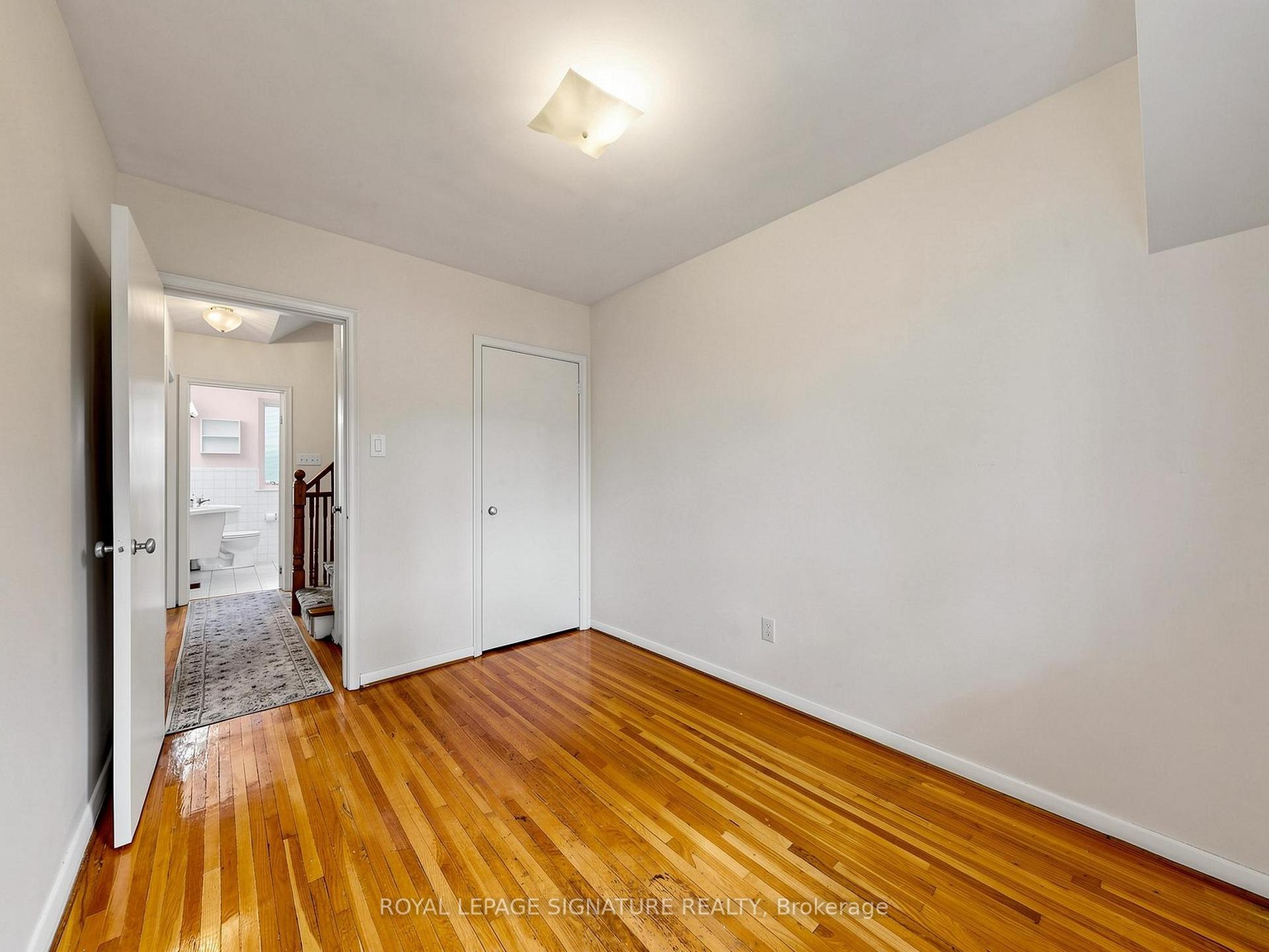 Photo 24 of 8 Ternhill Crescent, North York, Banbury-Don Mills — HOMEH