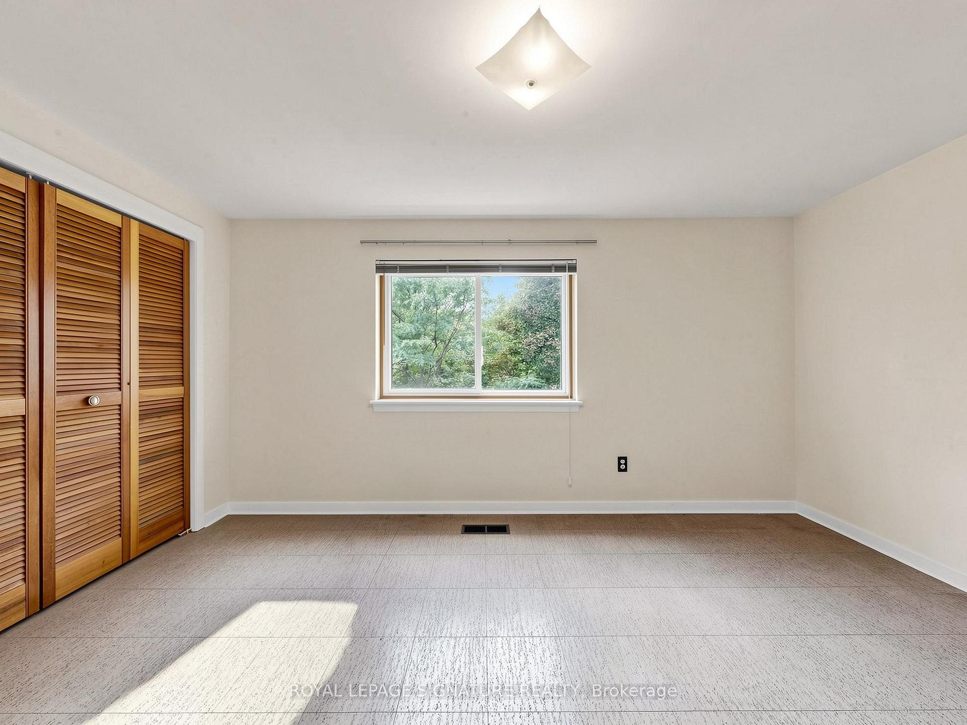 Photo 30 of 8 Ternhill Crescent, North York, Banbury-Don Mills — HOMEH