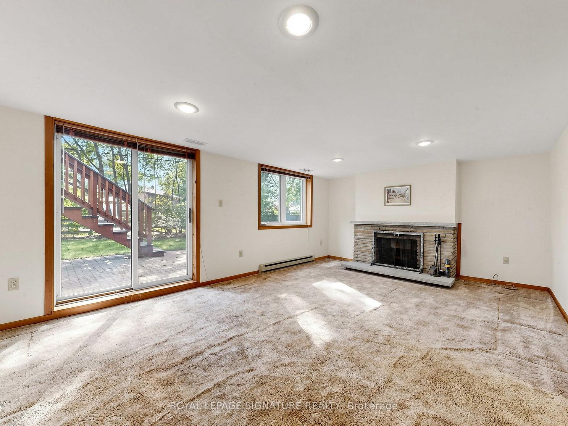 Photo 33 of 8 Ternhill Crescent, North York, Banbury-Don Mills — HOMEH