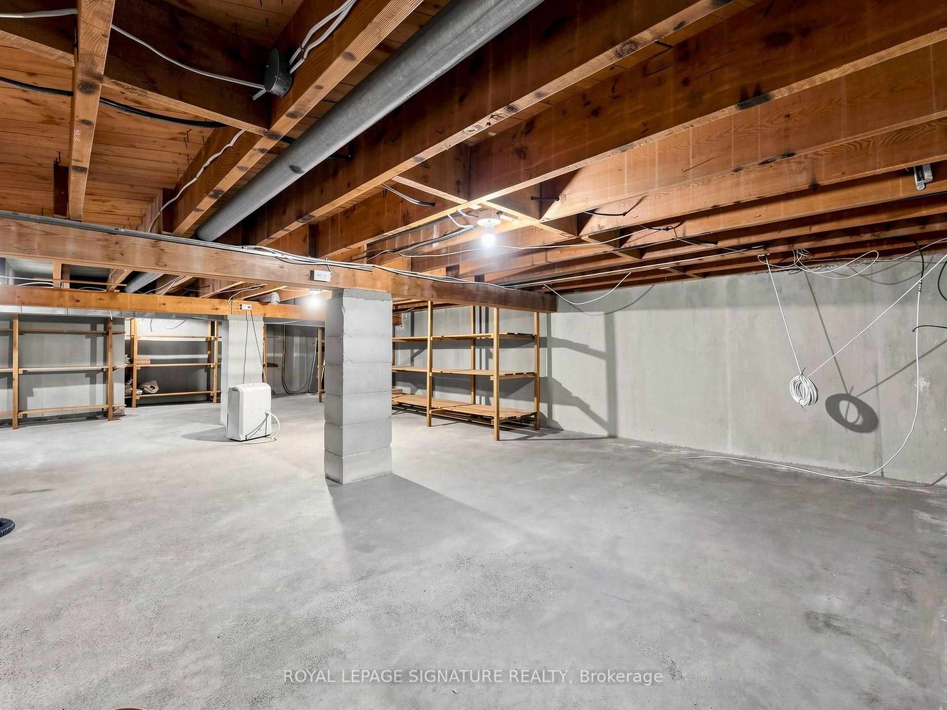 Photo 34 of 8 Ternhill Crescent, North York, Banbury-Don Mills — HOMEH