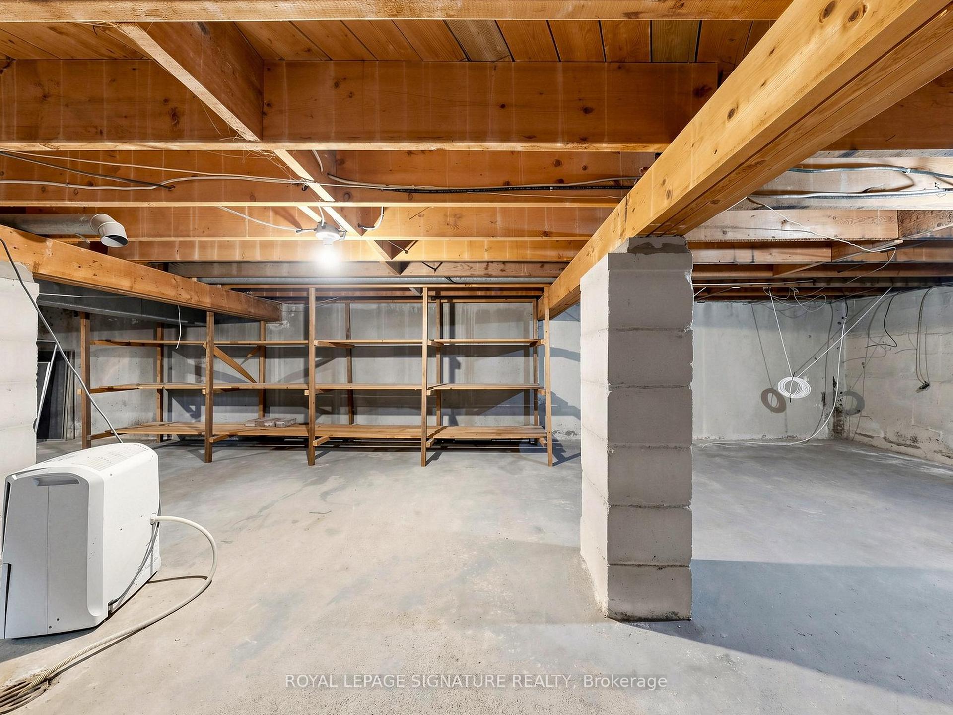 Photo 35 of 8 Ternhill Crescent, North York, Banbury-Don Mills — HOMEH