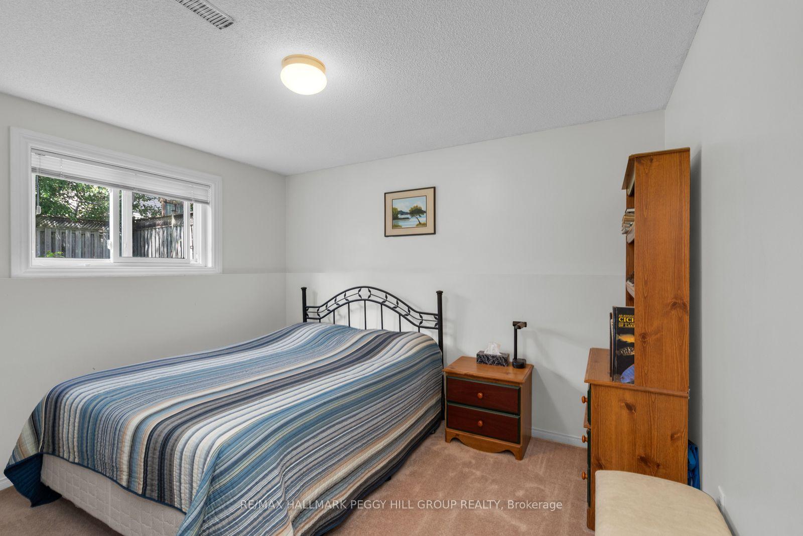 Photo 12 of 18 Draper Crescent, Barrie, Painswick North — HOMEH