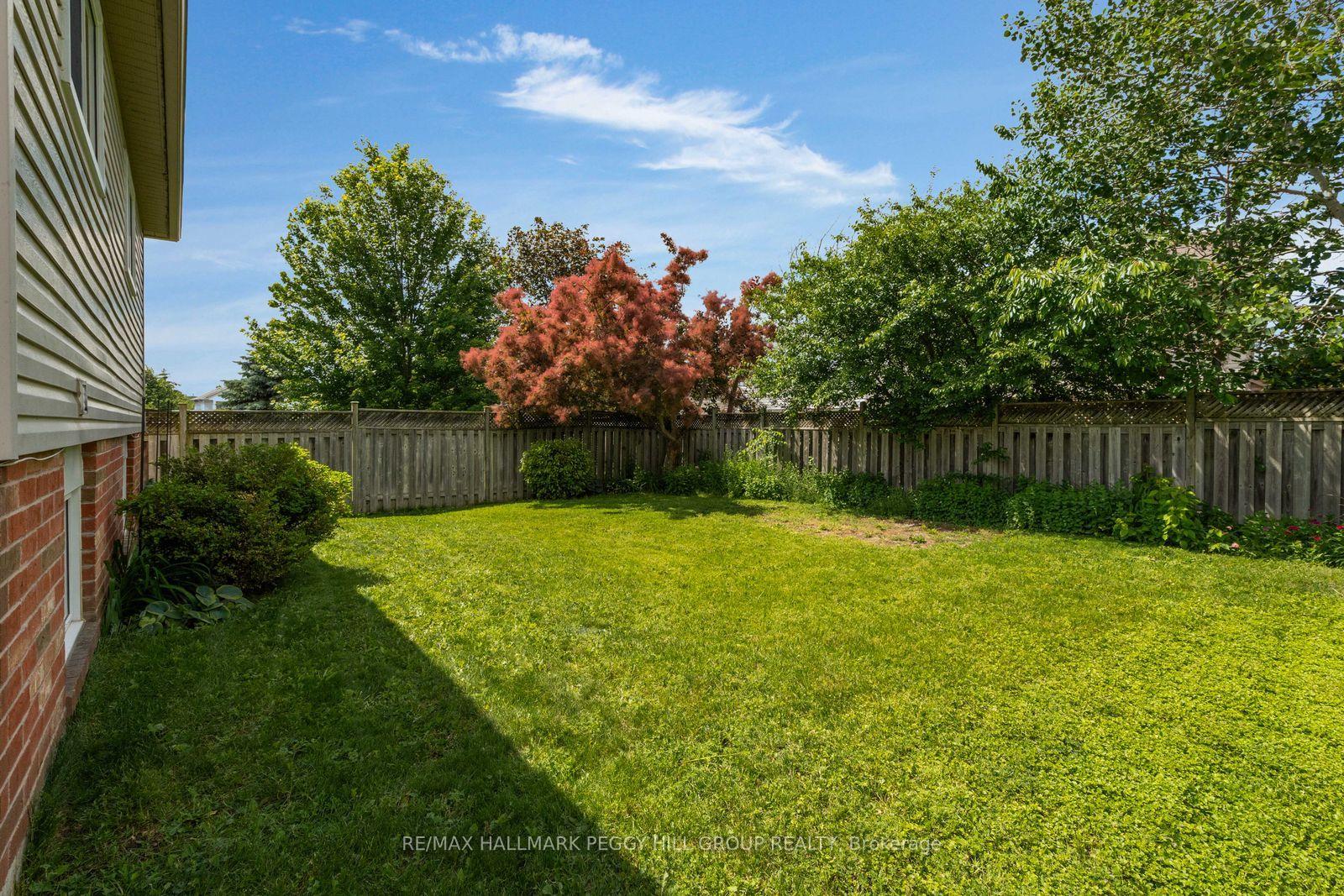 Photo 16 of 18 Draper Crescent, Barrie, Painswick North — HOMEH