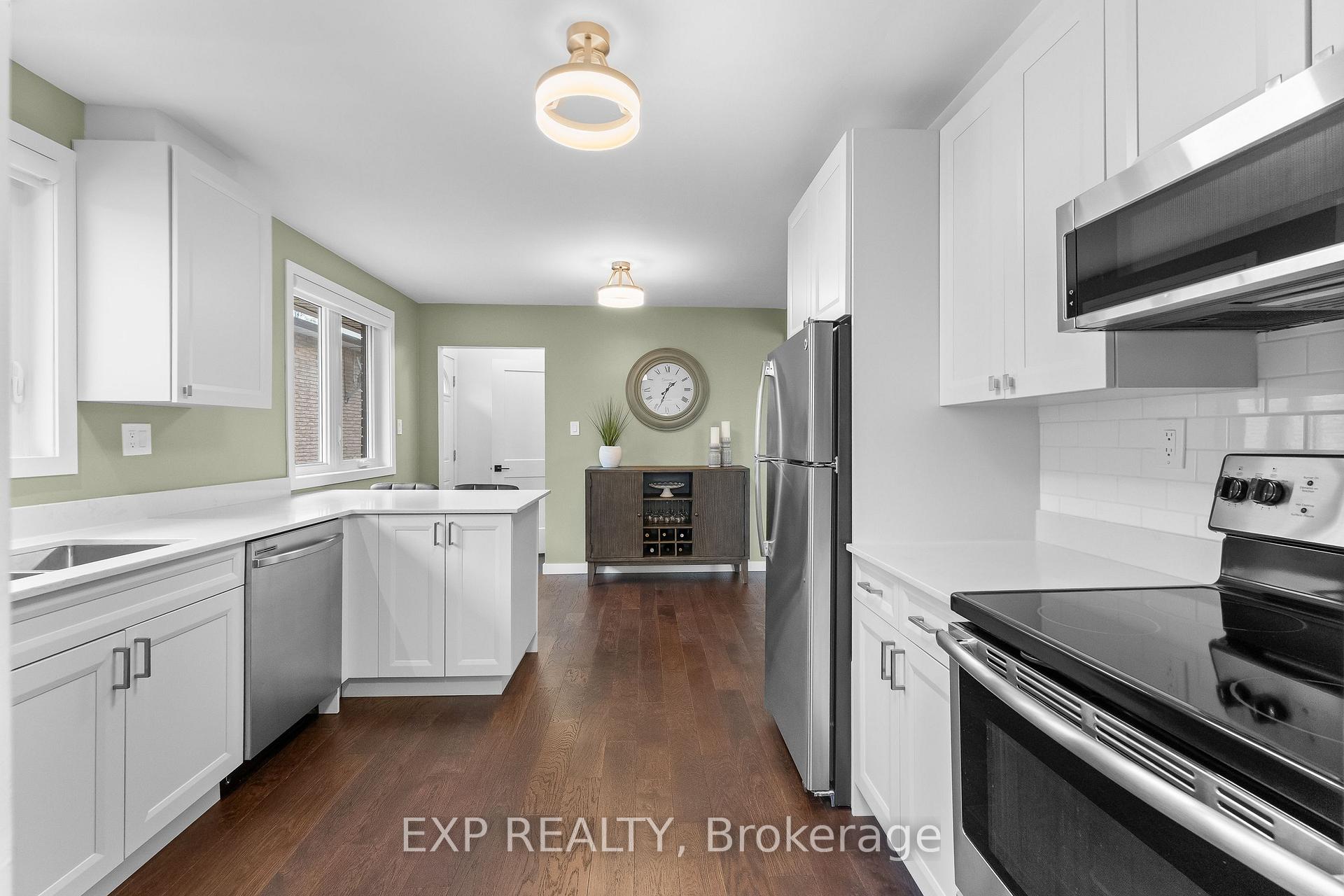 Photo 6 of 142 Marcella Crescent, Hamilton, Gershome — HOMEH