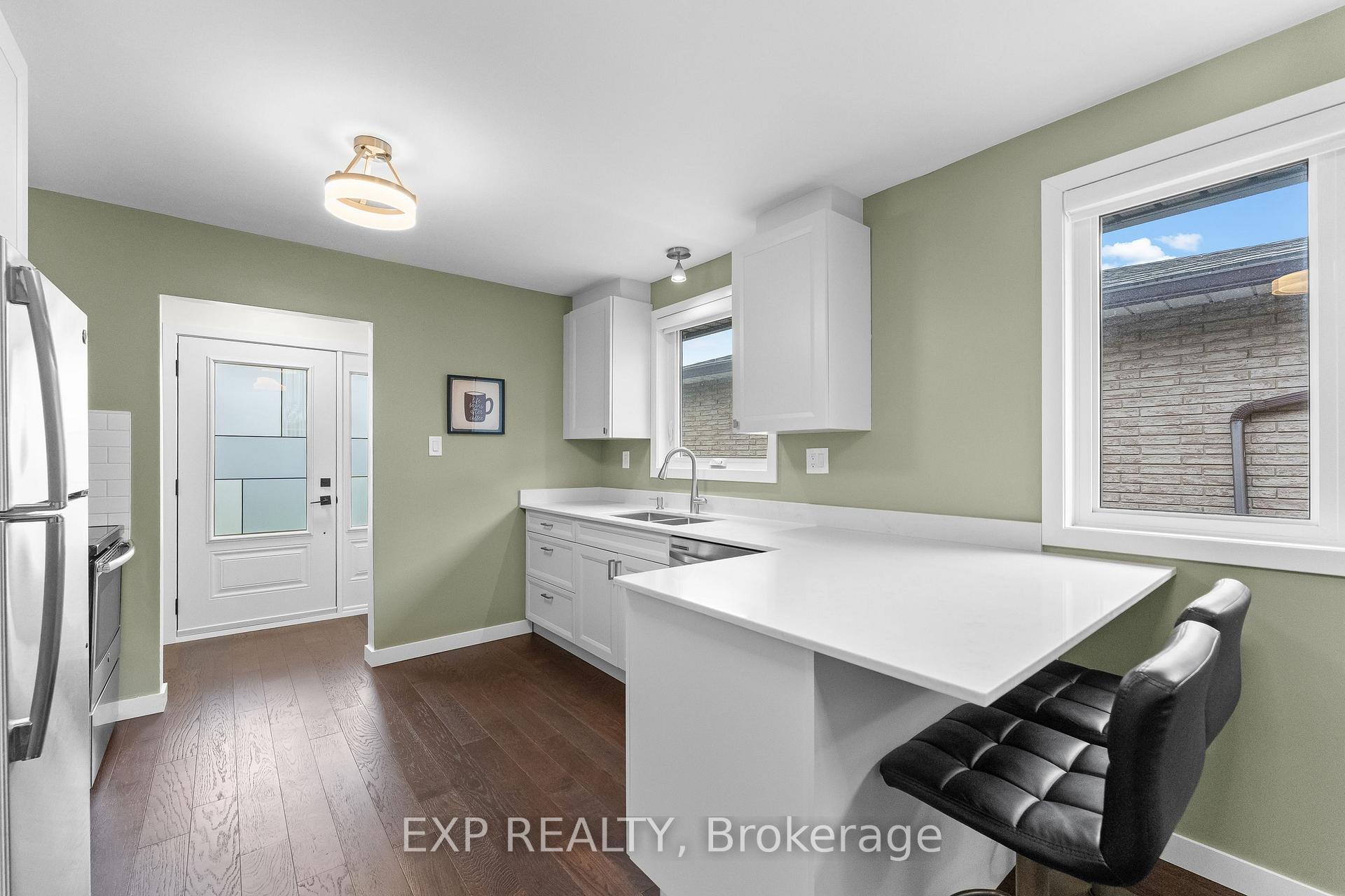 Photo 8 of 142 Marcella Crescent, Hamilton, Gershome — HOMEH
