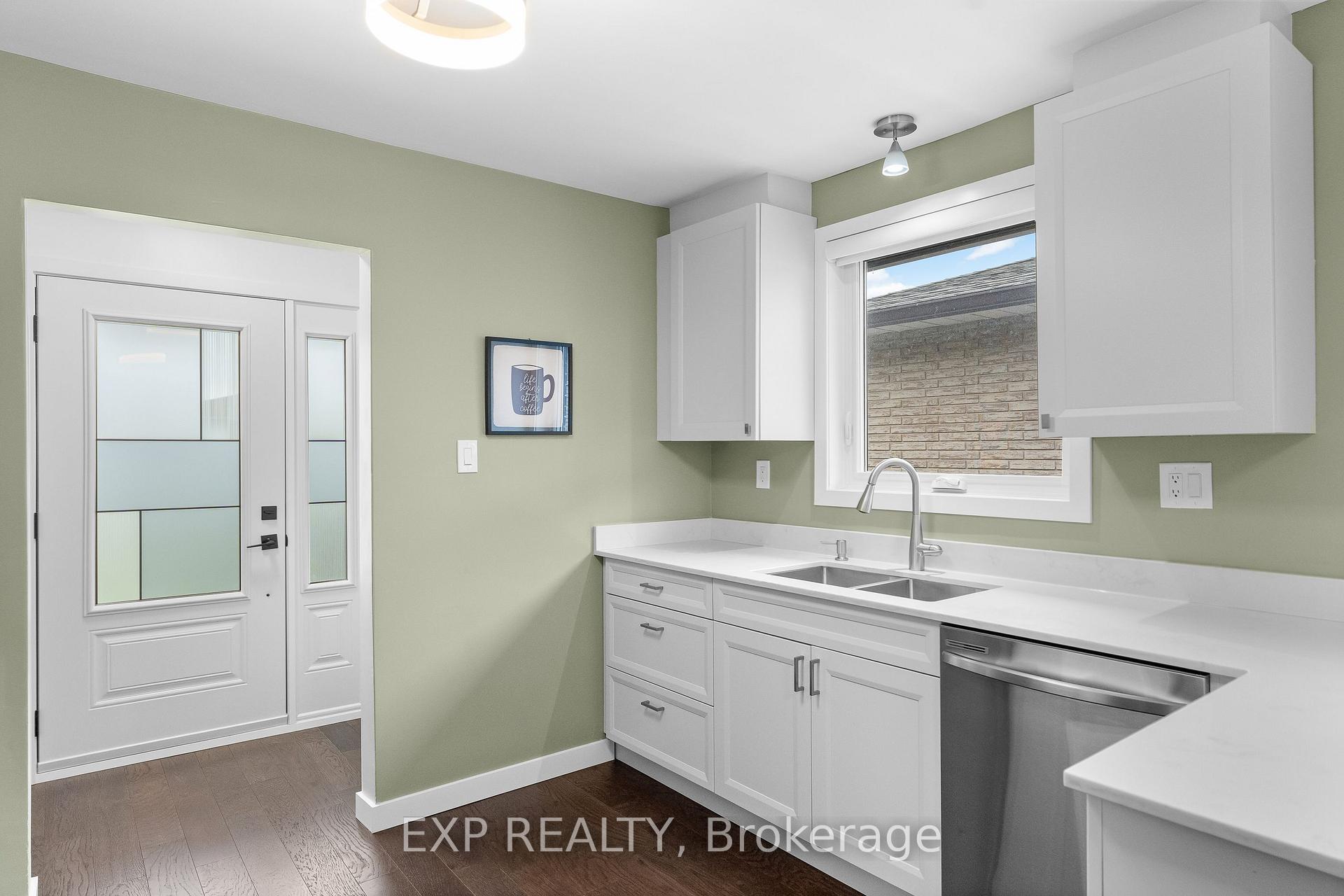Photo 9 of 142 Marcella Crescent, Hamilton, Gershome — HOMEH
