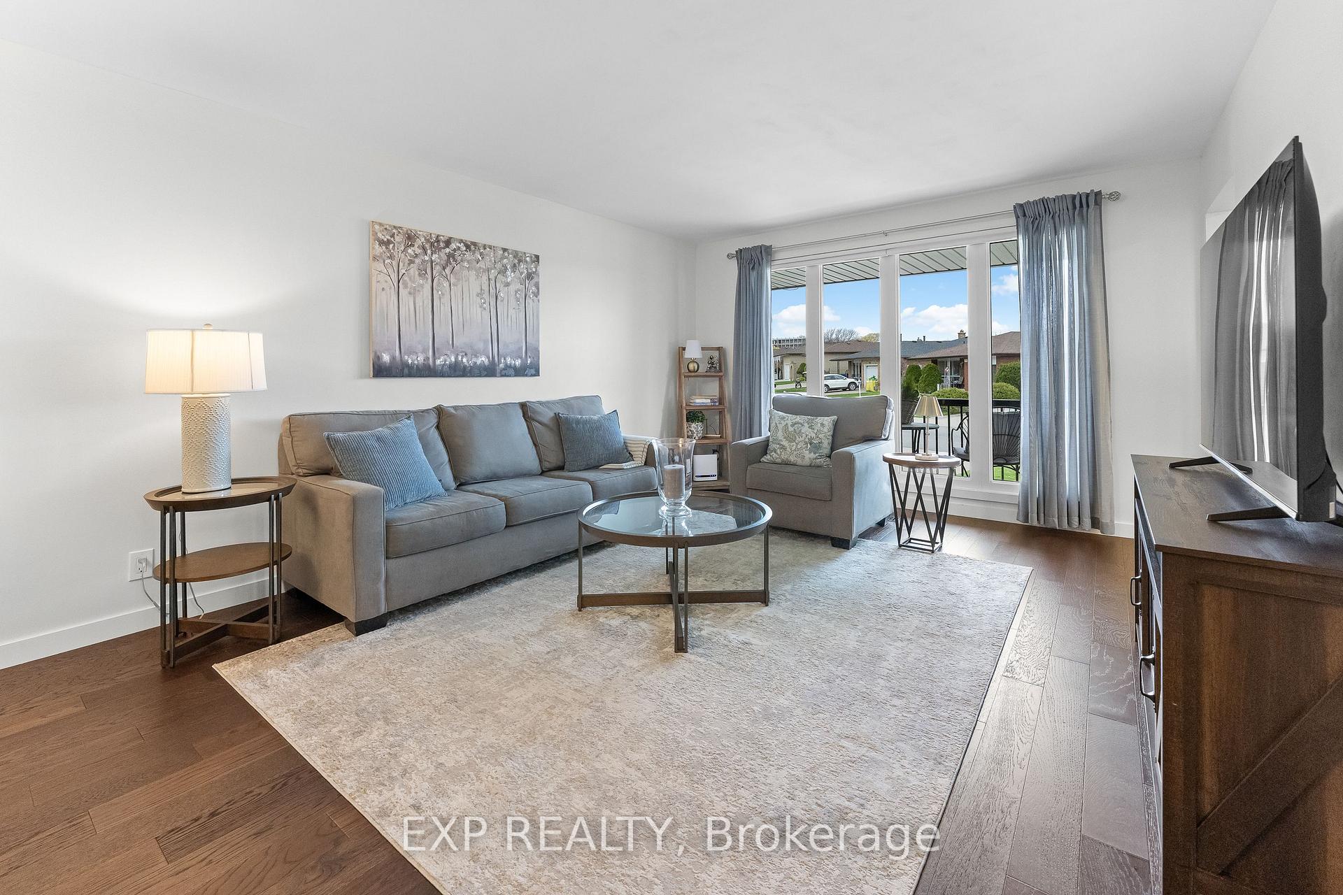 Photo 15 of 142 Marcella Crescent, Hamilton, Gershome — HOMEH