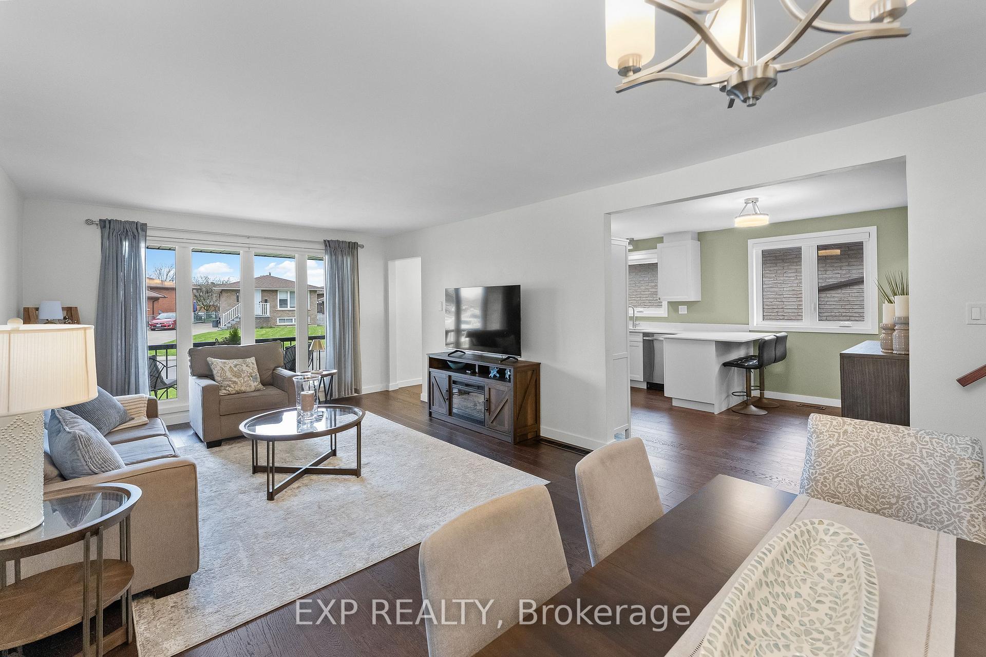 Photo 18 of 142 Marcella Crescent, Hamilton, Gershome — HOMEH