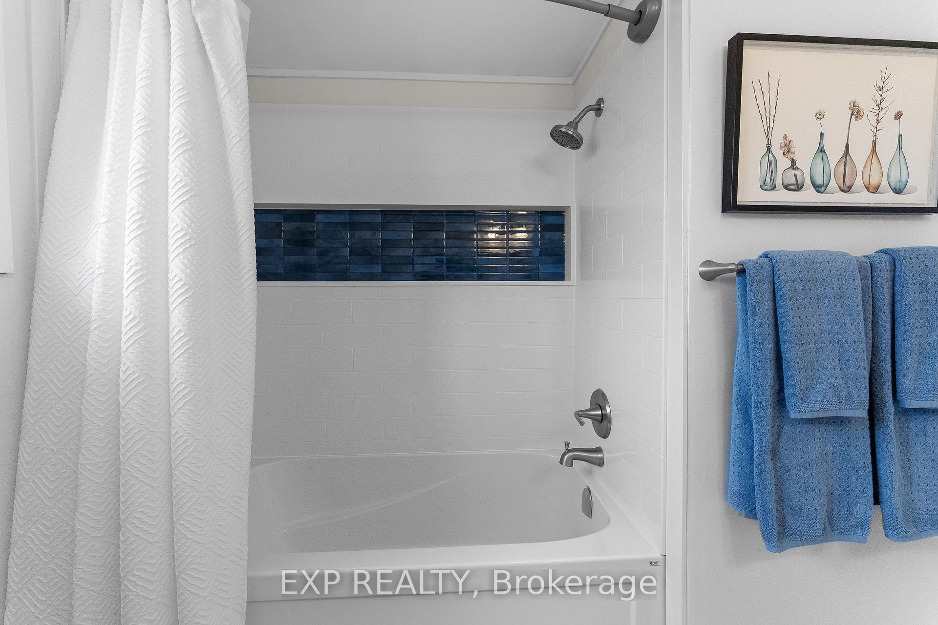 Photo 22 of 142 Marcella Crescent, Hamilton, Gershome — HOMEH