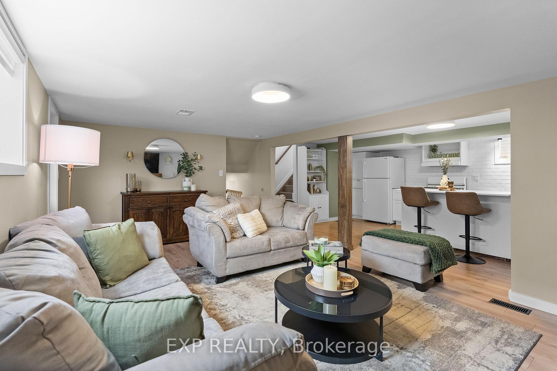 Photo 33 of 142 Marcella Crescent, Hamilton, Gershome — HOMEH