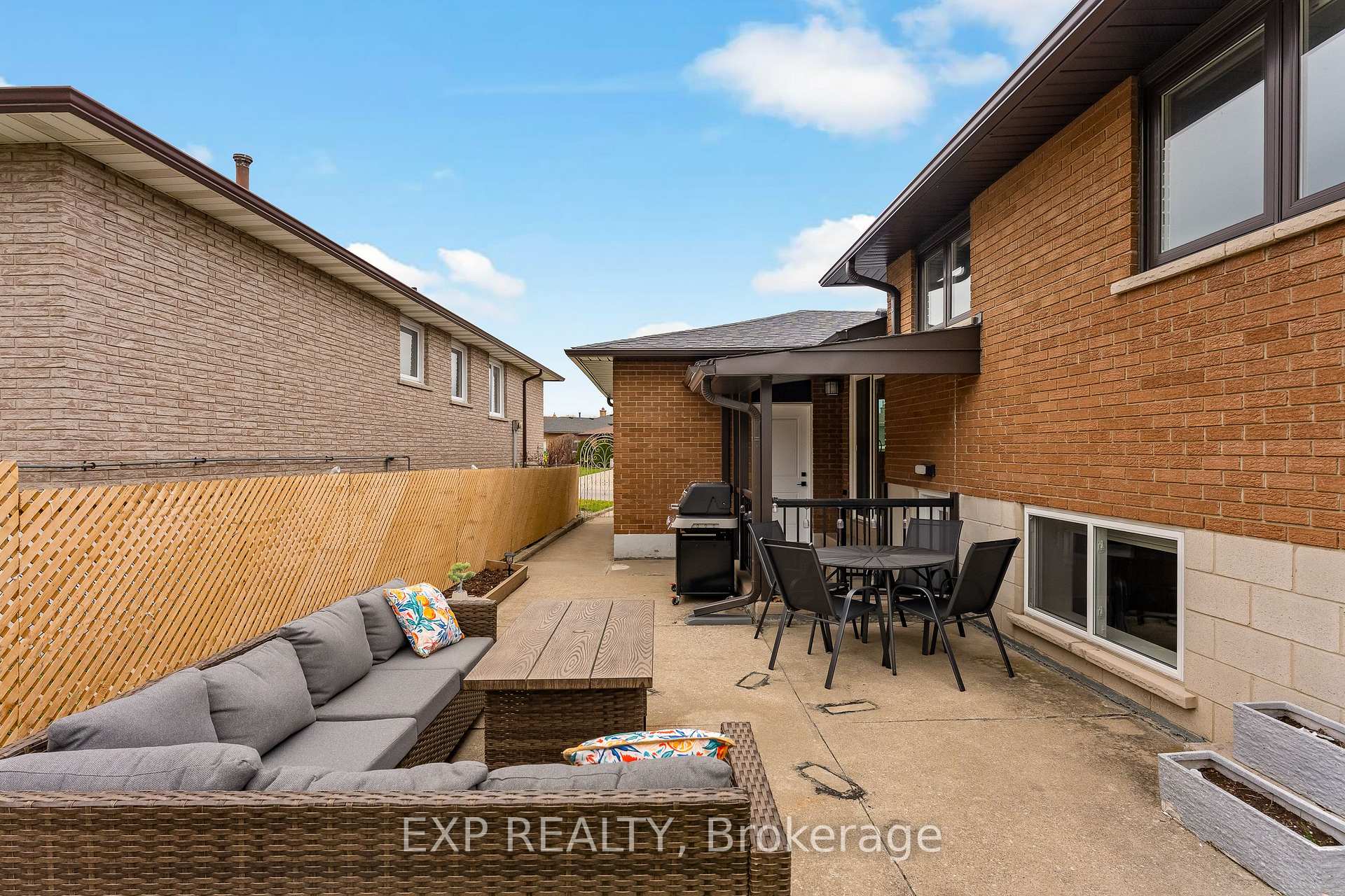 Photo 43 of 142 Marcella Crescent, Hamilton, Gershome — HOMEH