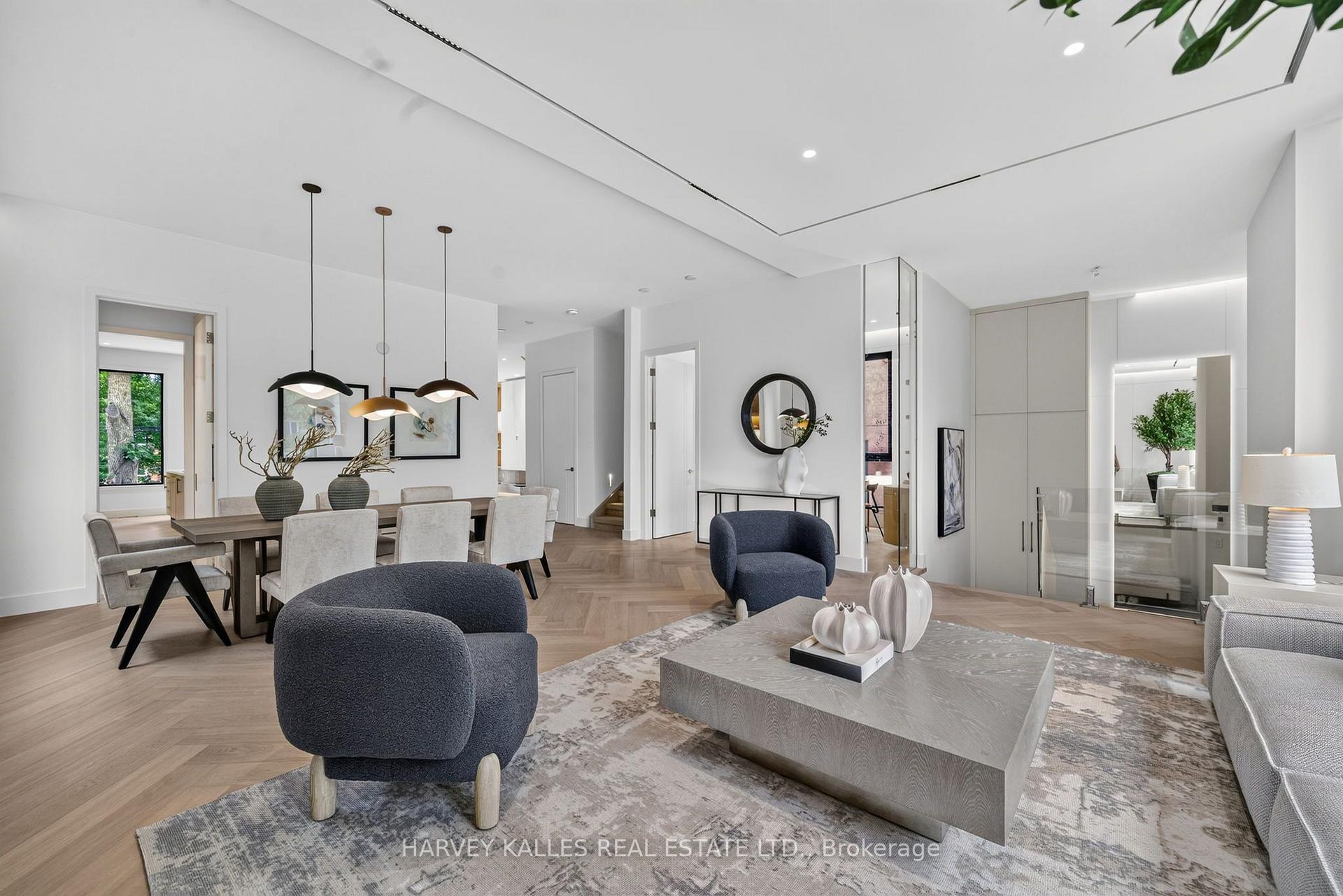Photo 4 of 451 Cranbrooke Avenue, Toronto, Bedford Park-Nortown — HOMEH