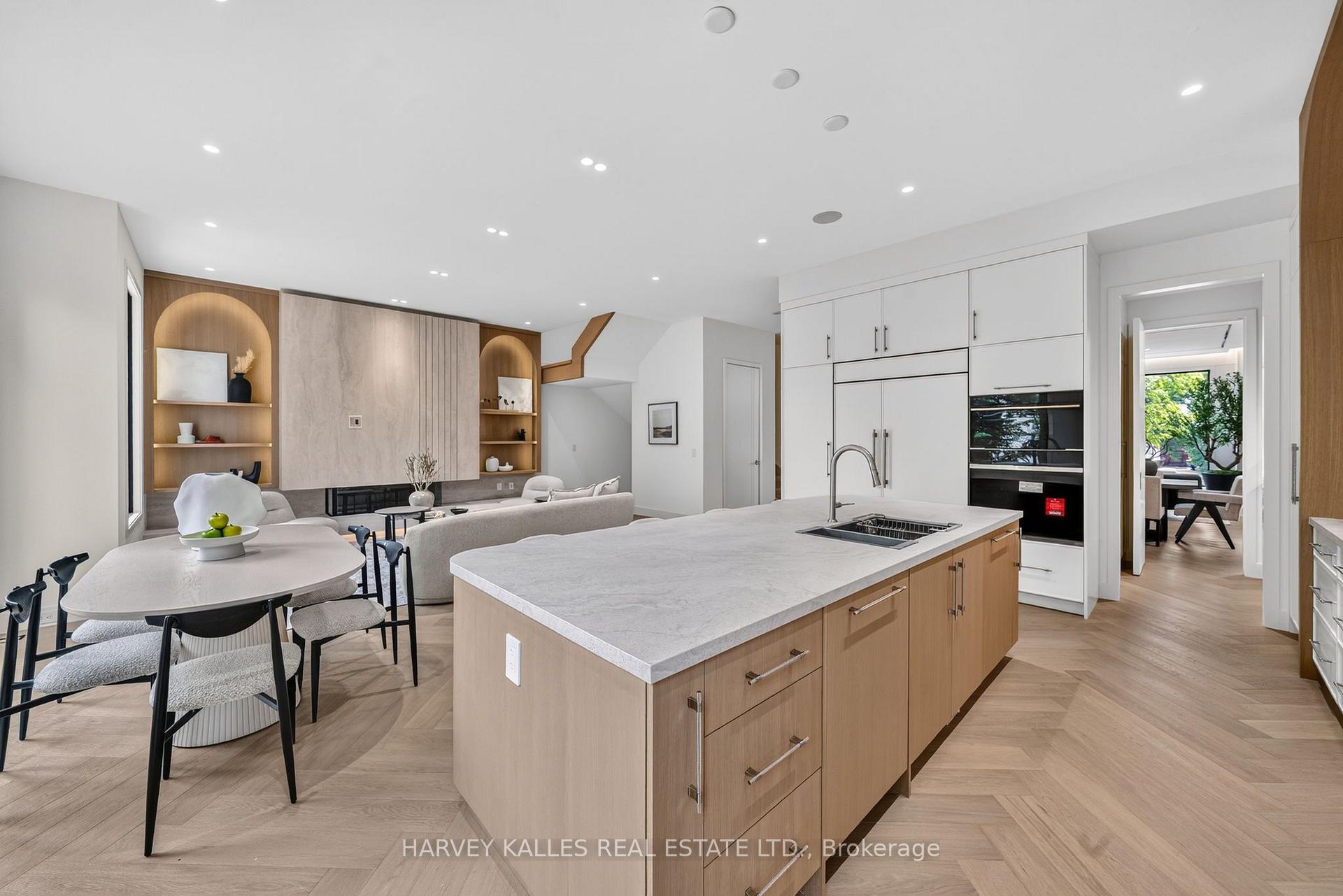 Photo 11 of 451 Cranbrooke Avenue, Toronto, Bedford Park-Nortown — HOMEH