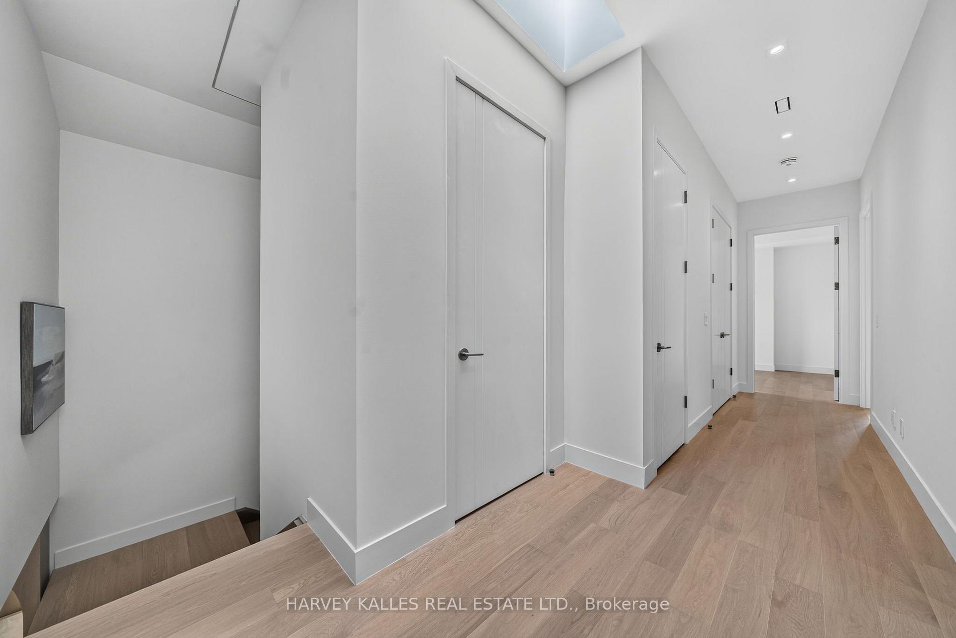 Photo 15 of 451 Cranbrooke Avenue, Toronto, Bedford Park-Nortown — HOMEH