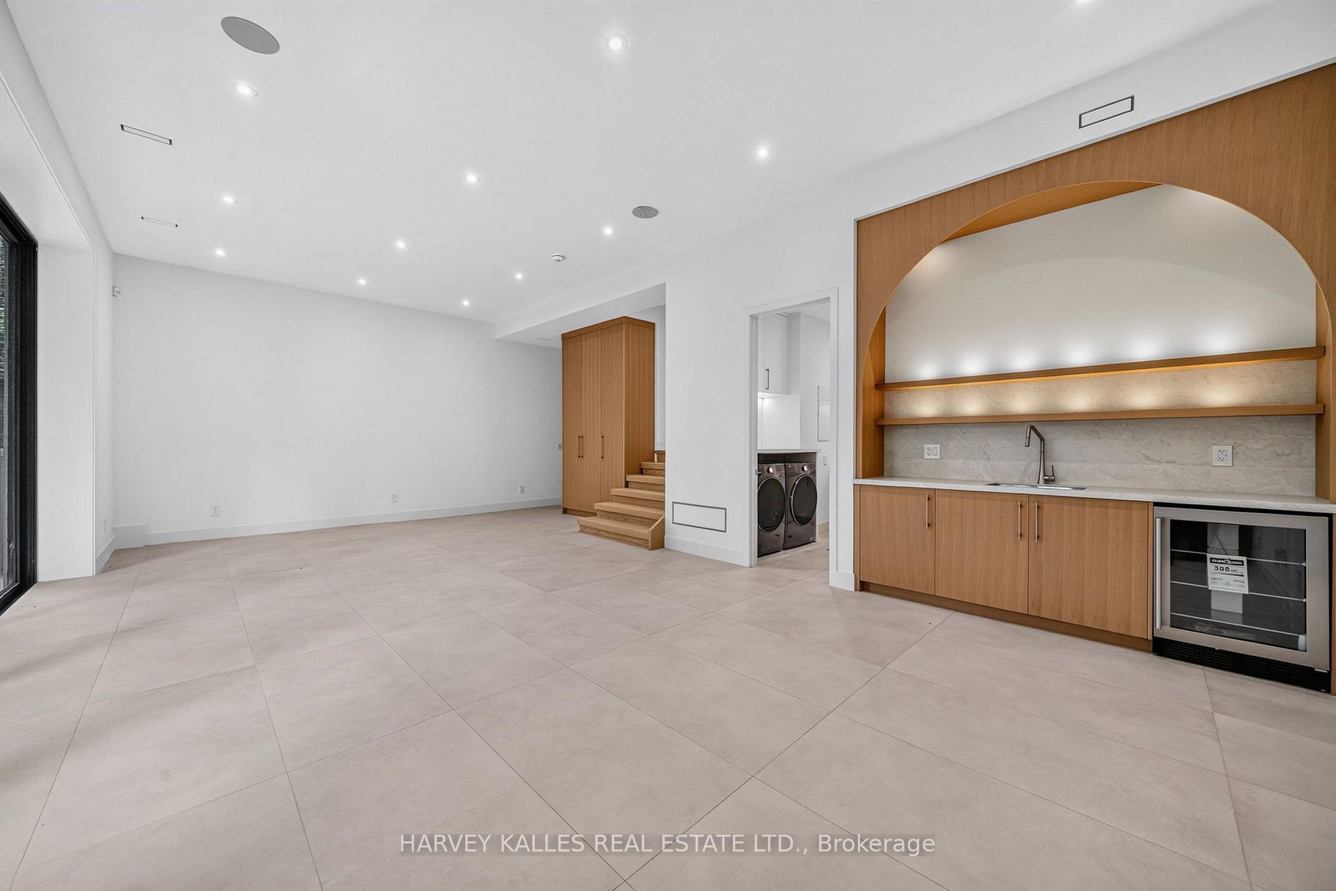 Photo 25 of 451 Cranbrooke Avenue, Toronto, Bedford Park-Nortown — HOMEH