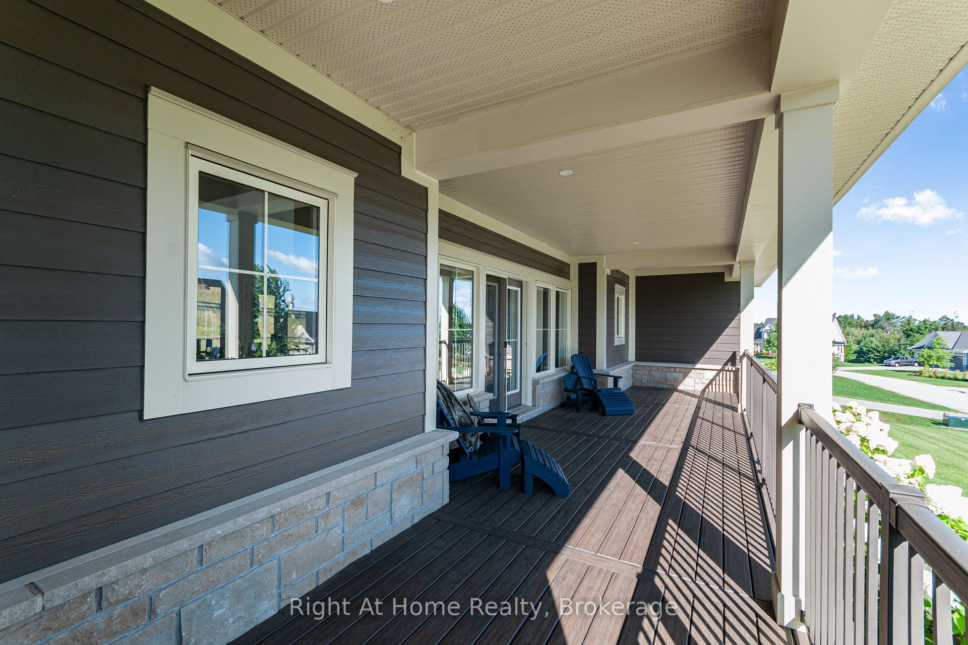 Photo 4 of 16 Gelderland Crescent, Oro-Medonte, Rural Oro-Medonte — HOMEH