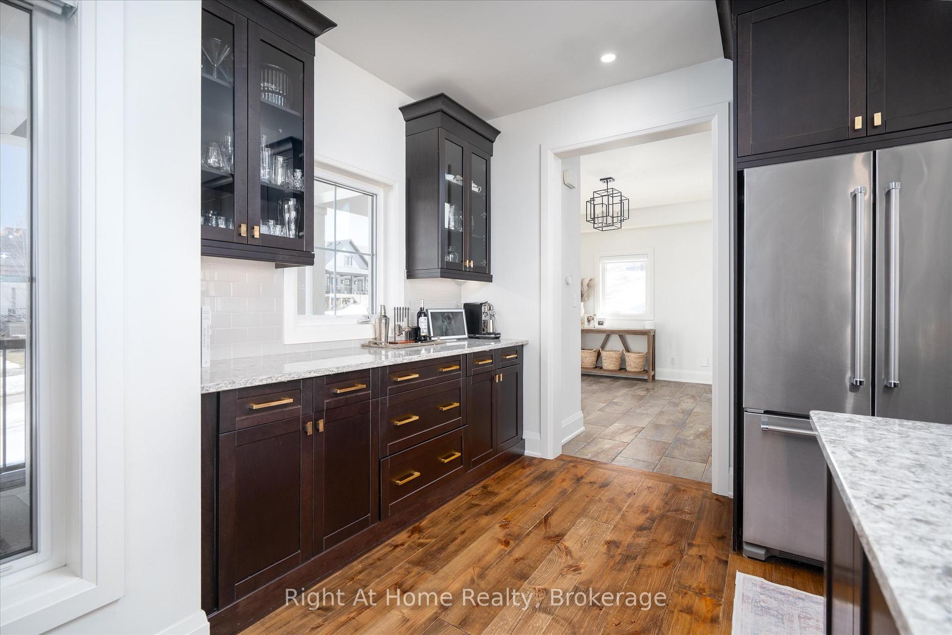 Photo 9 of 16 Gelderland Crescent, Oro-Medonte, Rural Oro-Medonte — HOMEH