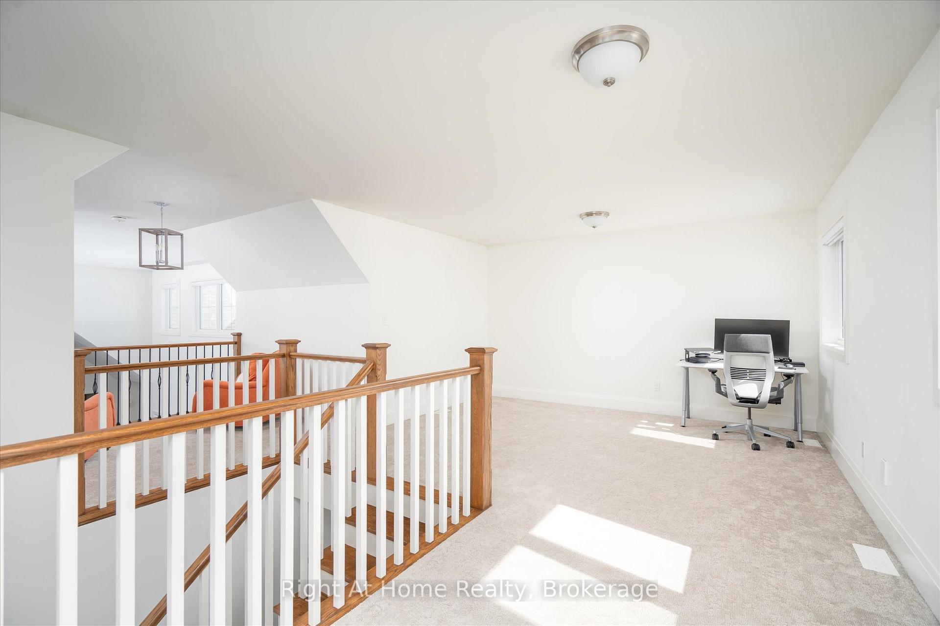 Photo 21 of 16 Gelderland Crescent, Oro-Medonte, Rural Oro-Medonte — HOMEH