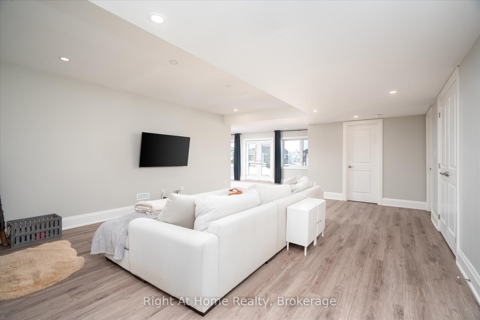 Photo 33 of 16 Gelderland Crescent, Oro-Medonte, Rural Oro-Medonte — HOMEH