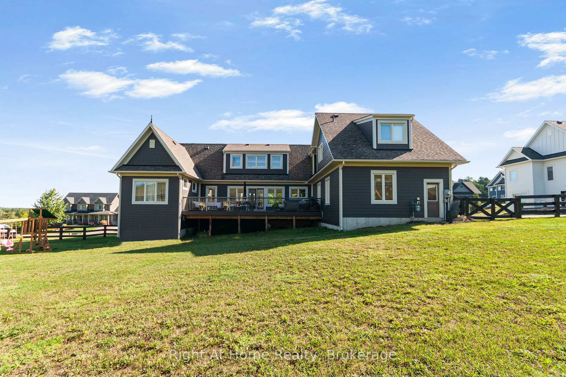 Photo 39 of 16 Gelderland Crescent, Oro-Medonte, Rural Oro-Medonte — HOMEH