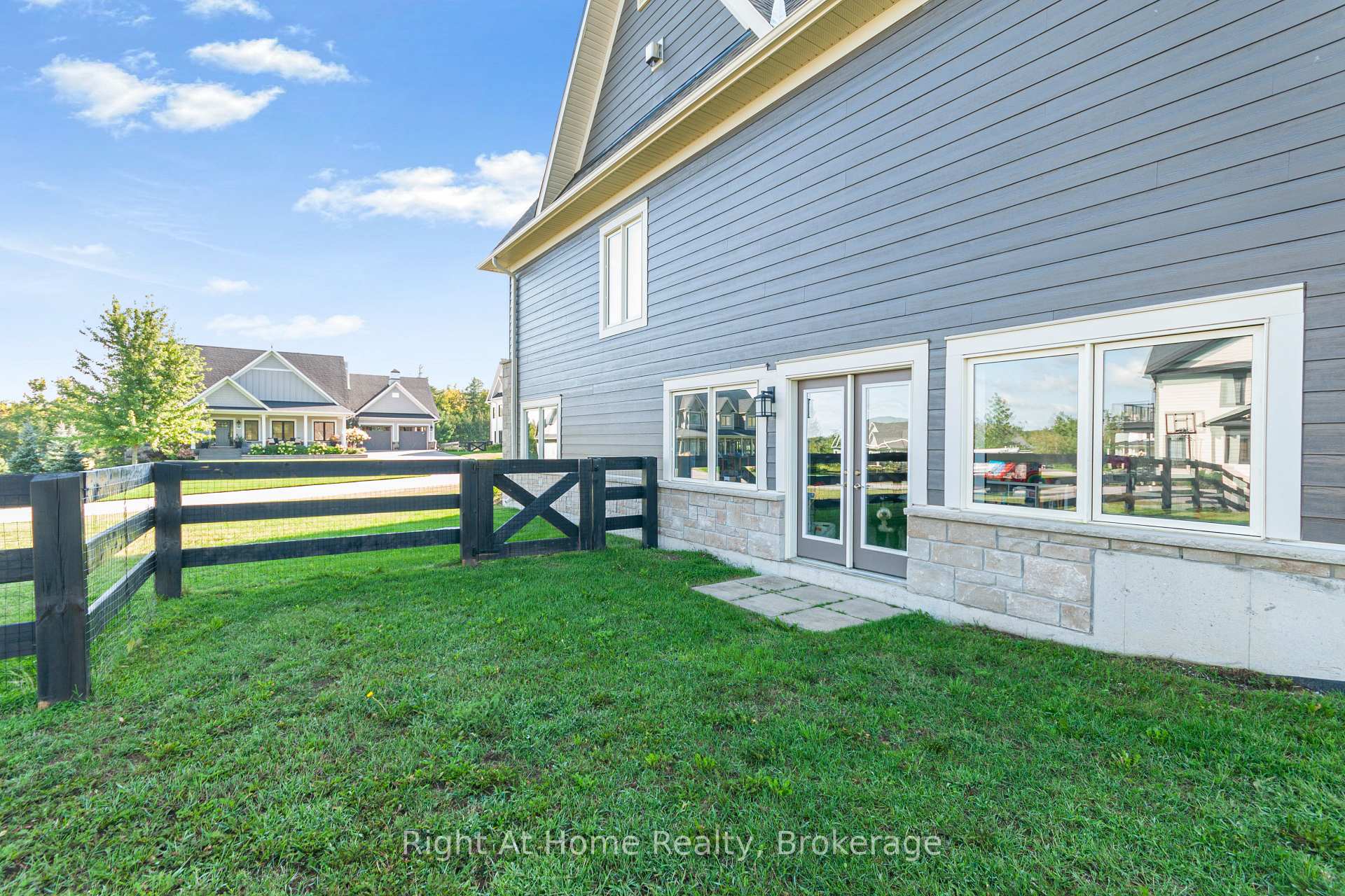 Photo 40 of 16 Gelderland Crescent, Oro-Medonte, Rural Oro-Medonte — HOMEH
