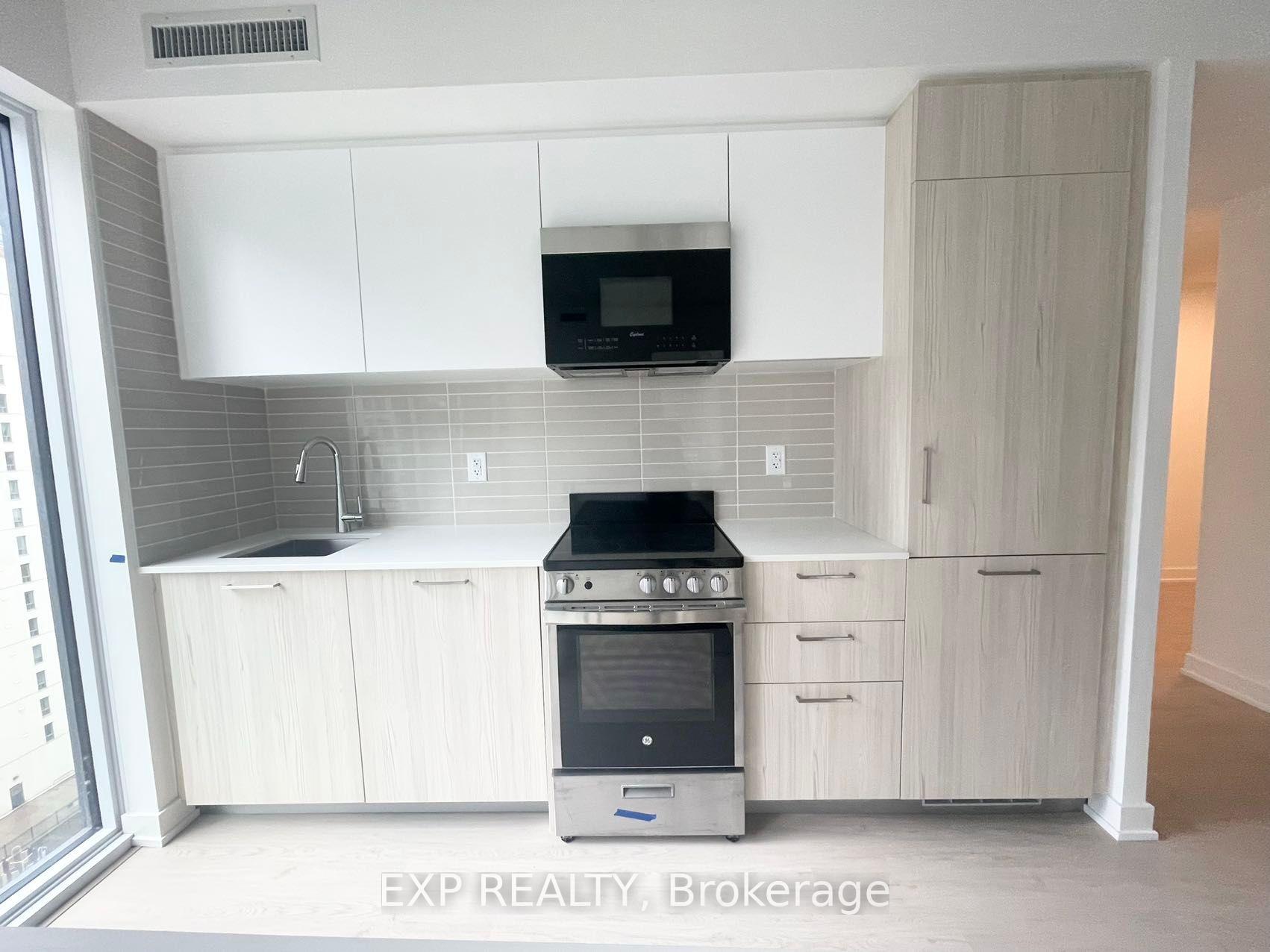 Photo 4 of Unit 1104, 65 Mutual Street, Toronto, Church-Yonge Corridor — HOMEH