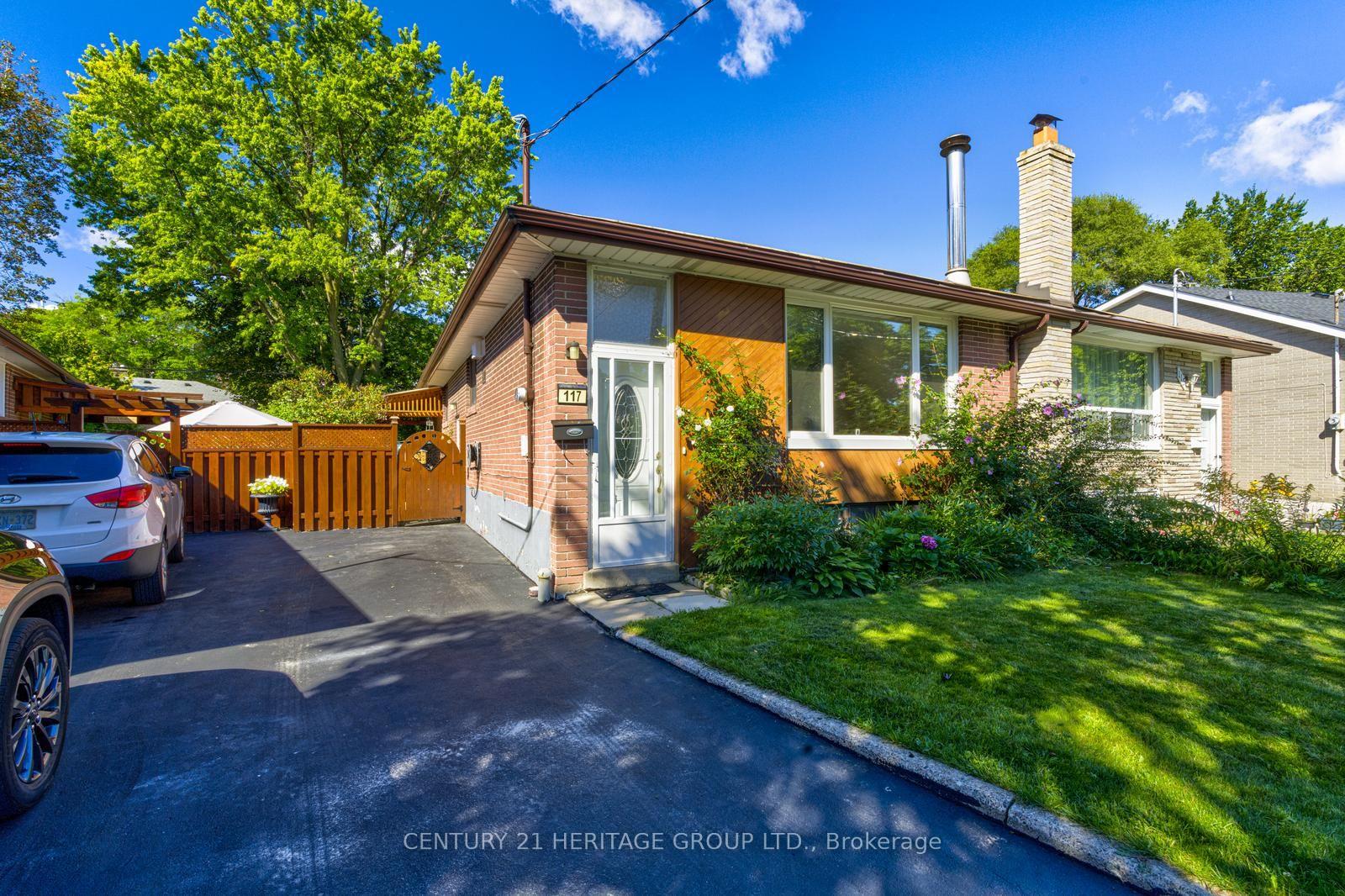Photo 6 of 117 Marbury Crescent, North York, Parkwoods-Donalda — HOMEH