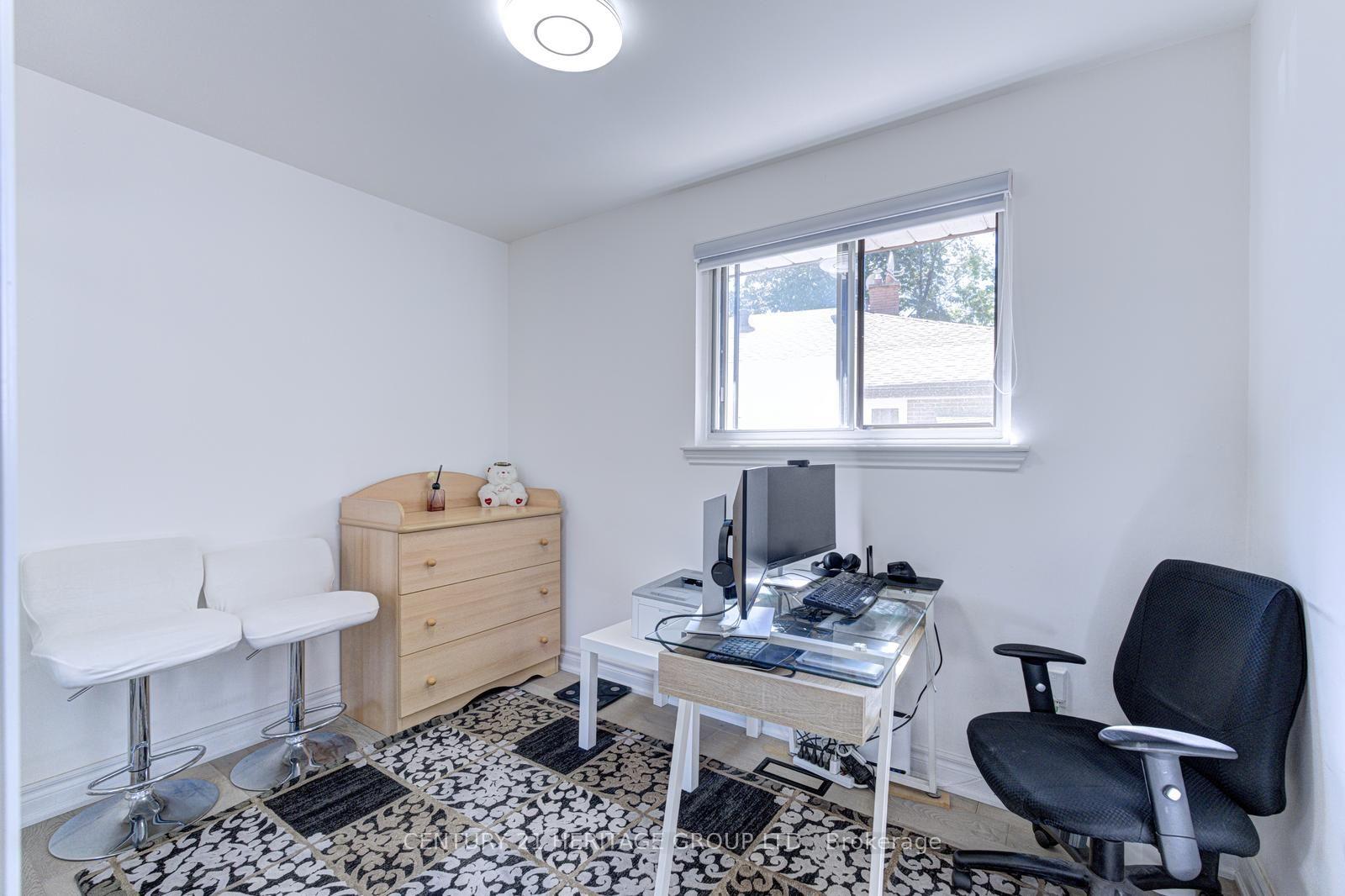 Photo 31 of 117 Marbury Crescent, North York, Parkwoods-Donalda — HOMEH