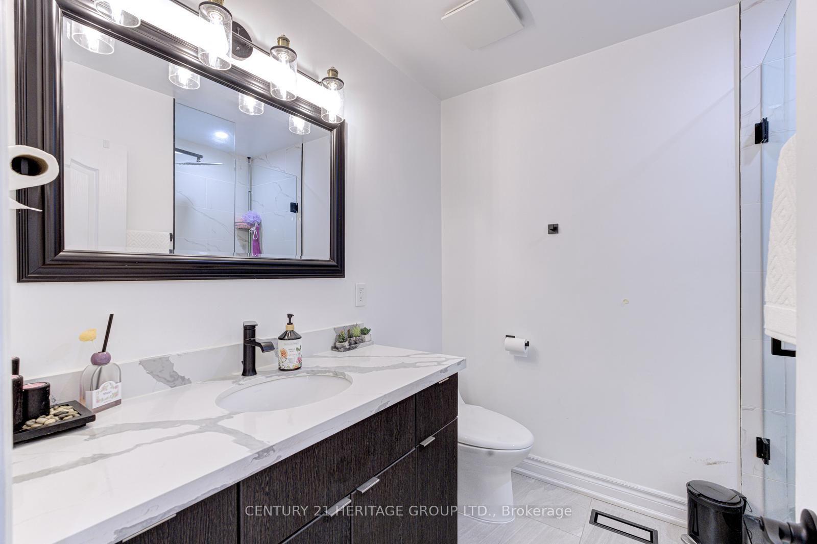 Photo 33 of 117 Marbury Crescent, North York, Parkwoods-Donalda — HOMEH