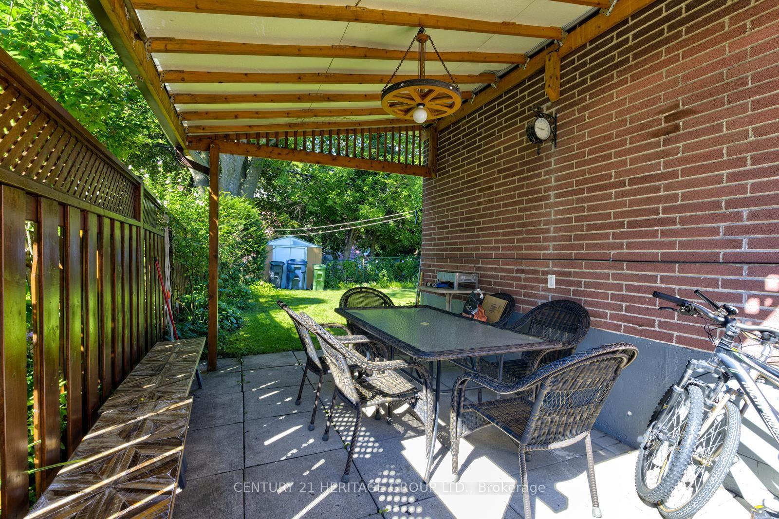 Photo 40 of 117 Marbury Crescent, North York, Parkwoods-Donalda — HOMEH
