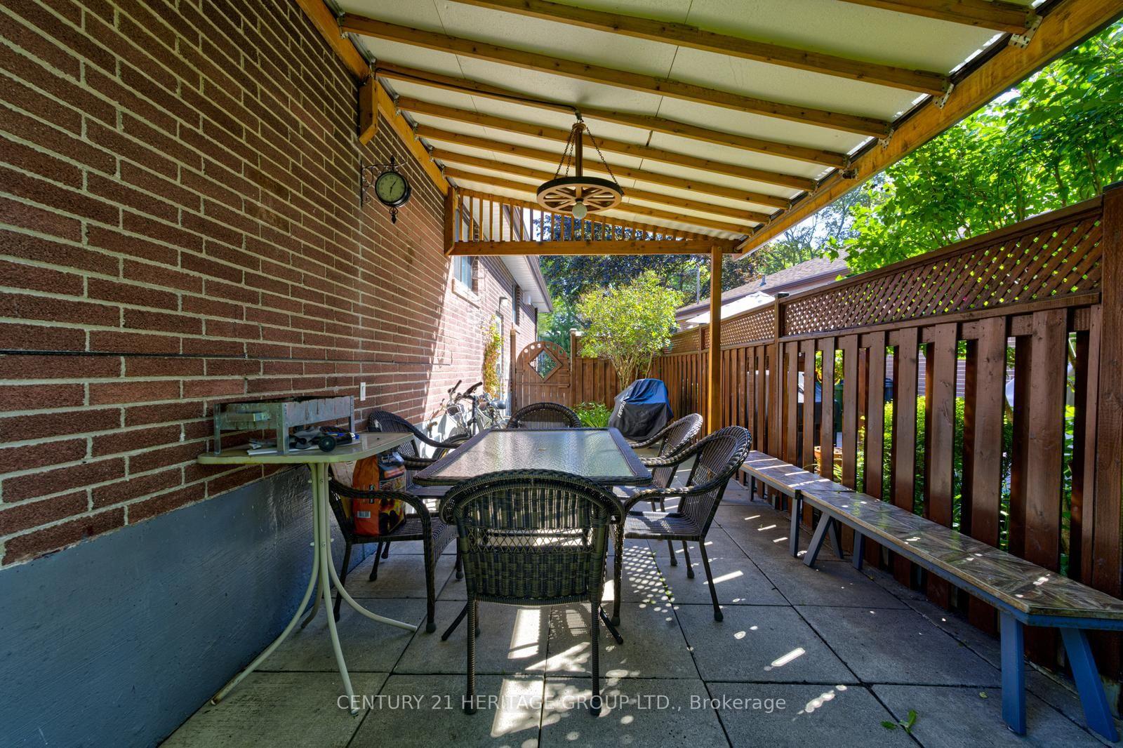 Photo 41 of 117 Marbury Crescent, North York, Parkwoods-Donalda — HOMEH