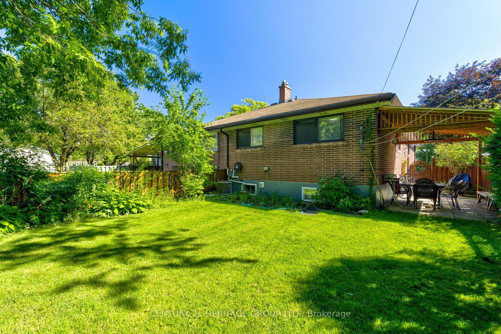 Photo 43 of 117 Marbury Crescent, North York, Parkwoods-Donalda — HOMEH