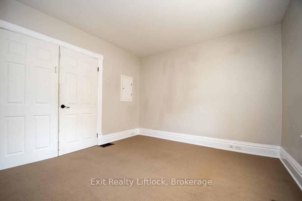 Photo 14 of 849 Water Street, Peterborough, Northcrest Ward 5 — HOMEH