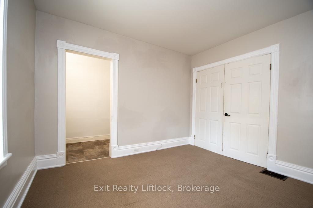 Photo 16 of 849 Water Street, Peterborough, Northcrest Ward 5 — HOMEH