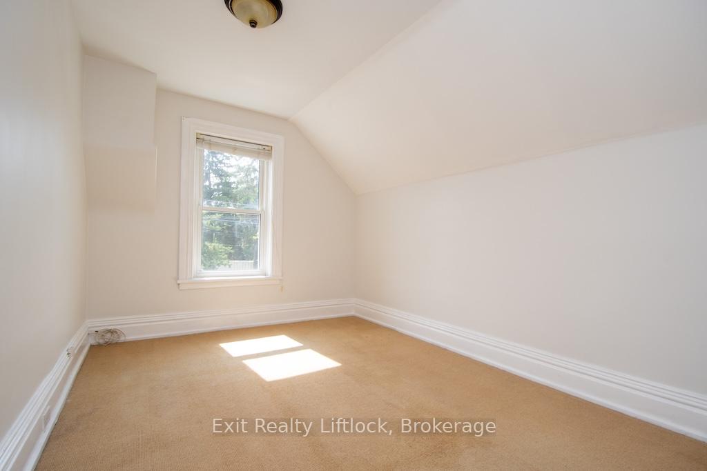 Photo 19 of 849 Water Street, Peterborough, Northcrest Ward 5 — HOMEH