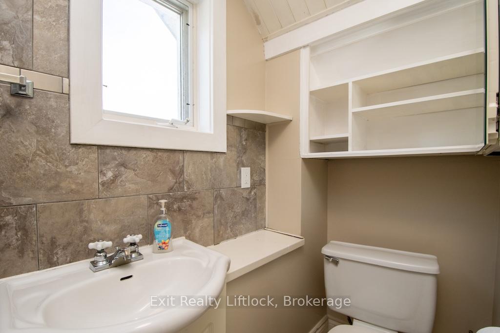 Photo 25 of 849 Water Street, Peterborough, Northcrest Ward 5 — HOMEH