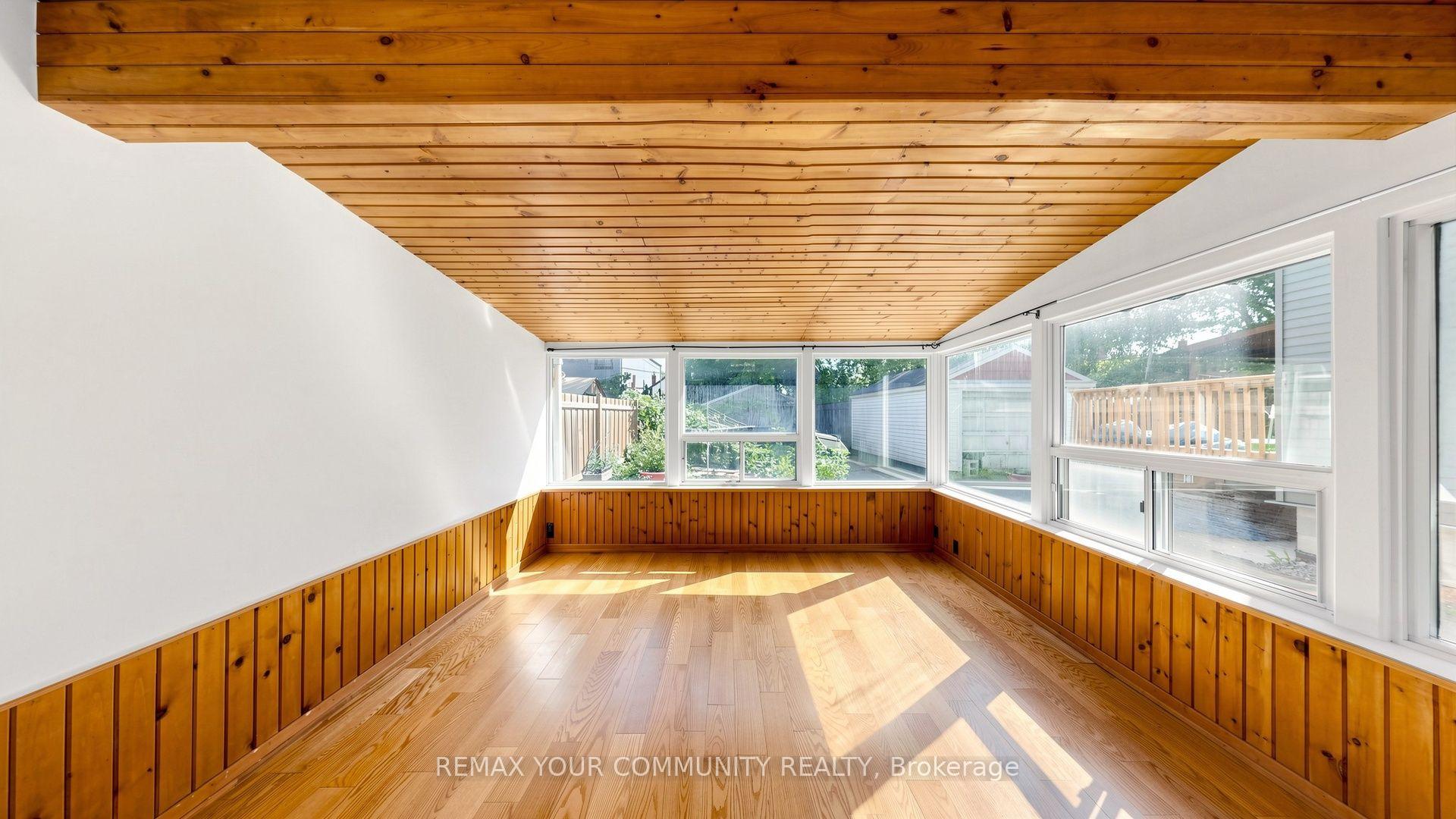Photo 4 of 73 Robinson Avenue, Scarborough, Oakridge — HOMEH