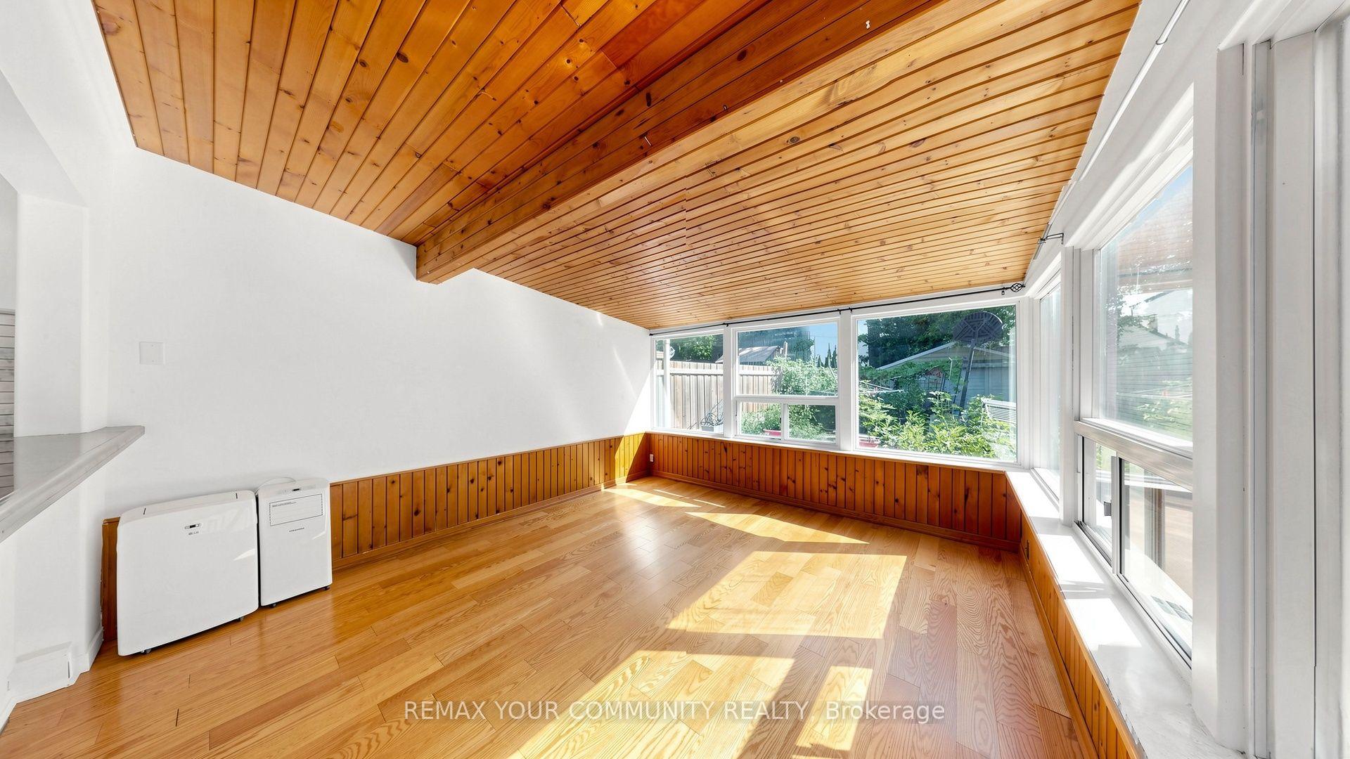 Photo 5 of 73 Robinson Avenue, Scarborough, Oakridge — HOMEH