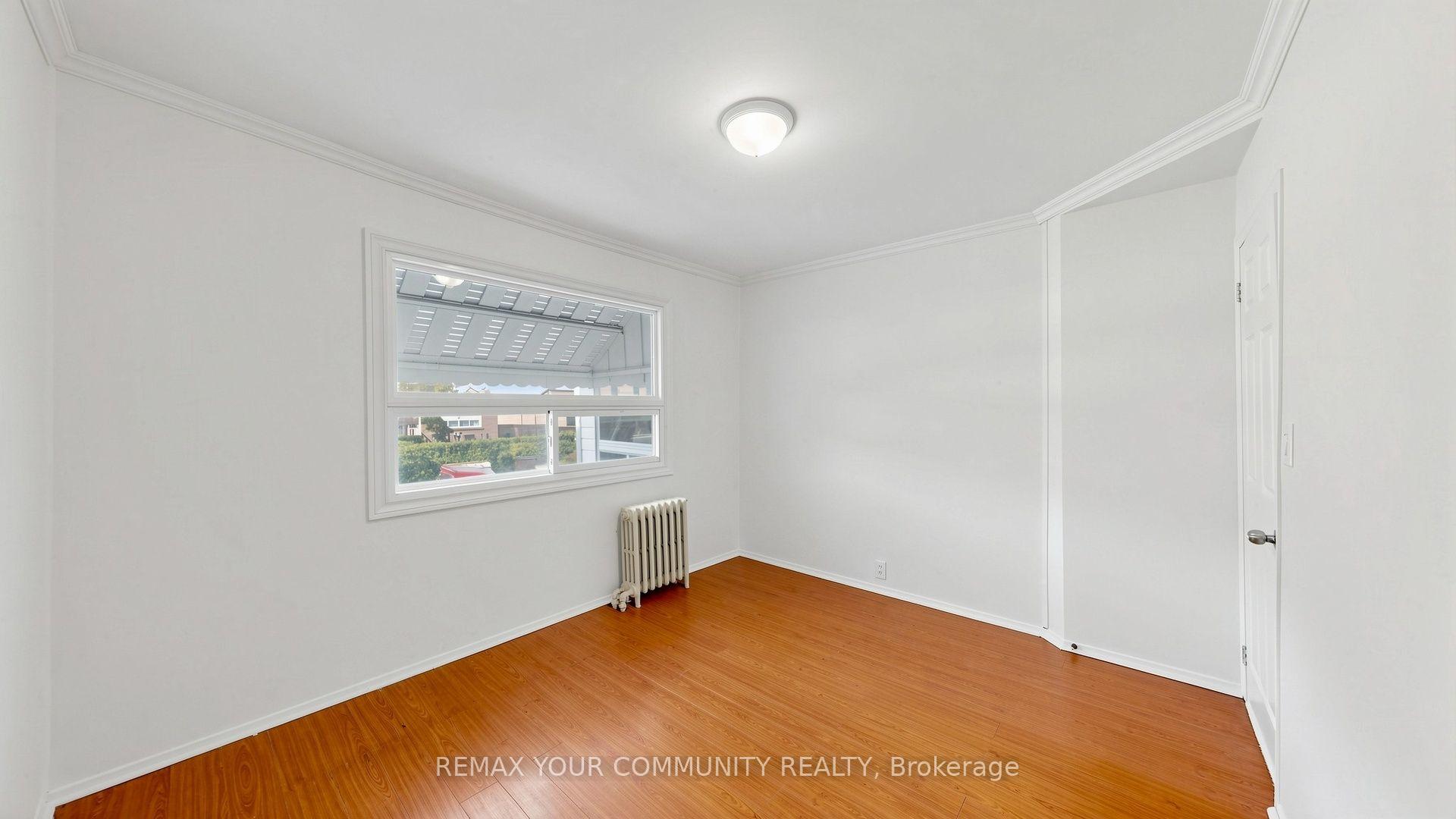 Photo 11 of 73 Robinson Avenue, Scarborough, Oakridge — HOMEH