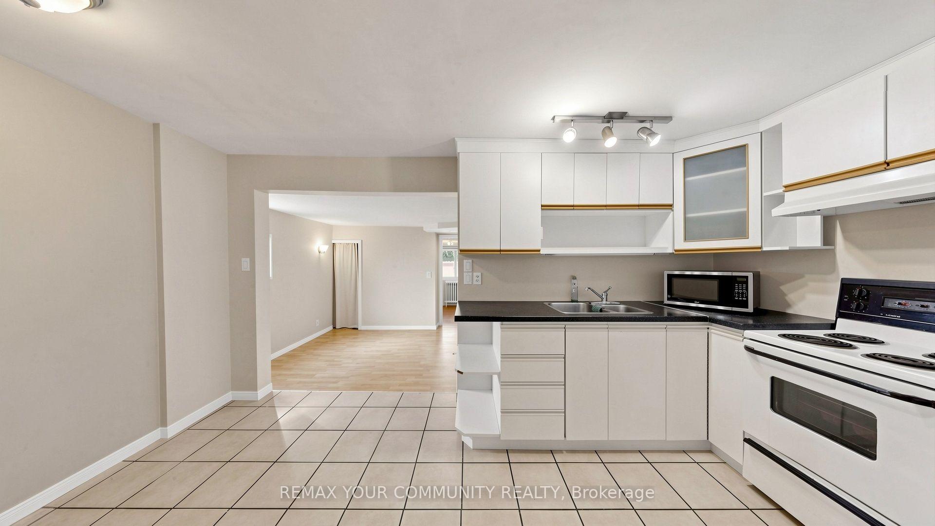 Photo 17 of 73 Robinson Avenue, Scarborough, Oakridge — HOMEH