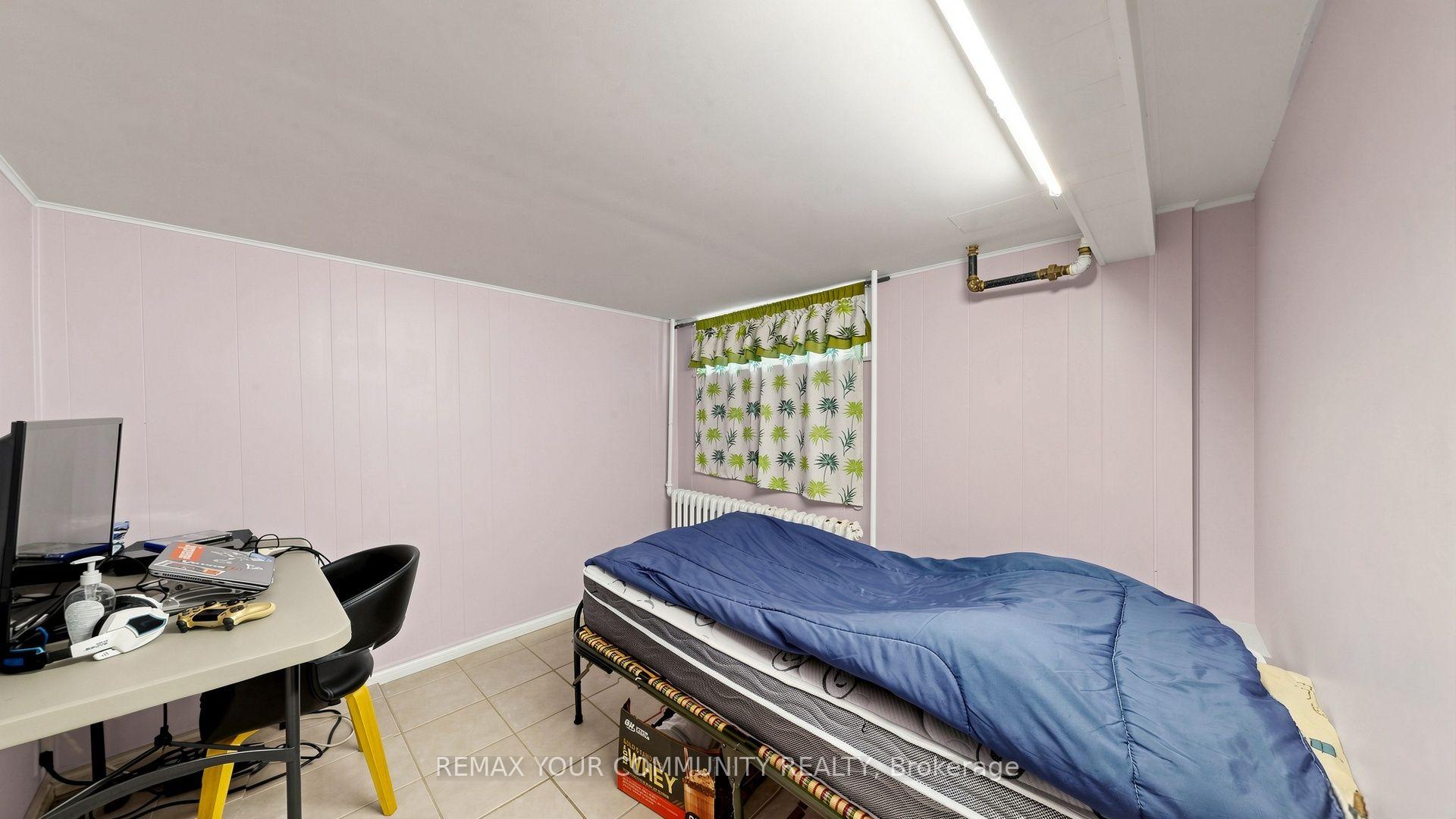 Photo 23 of 73 Robinson Avenue, Scarborough, Oakridge — HOMEH