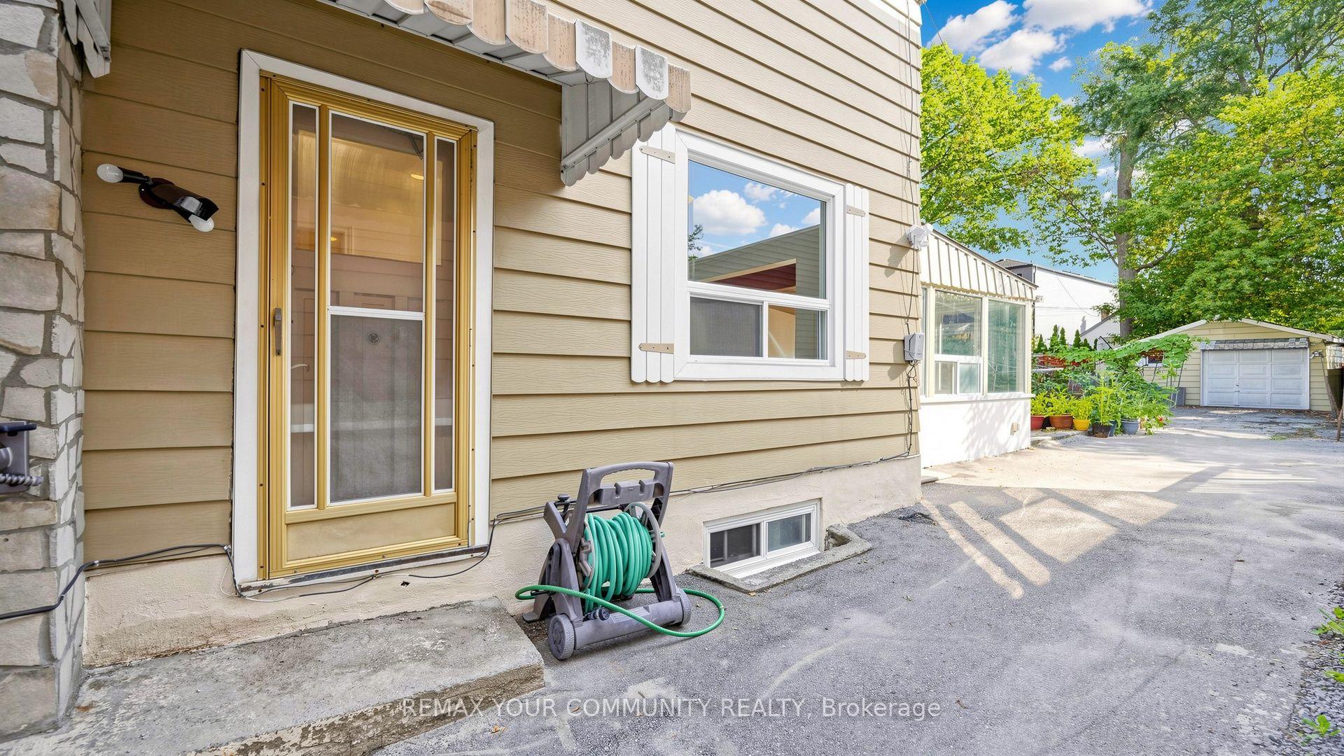 Photo 28 of 73 Robinson Avenue, Scarborough, Oakridge — HOMEH