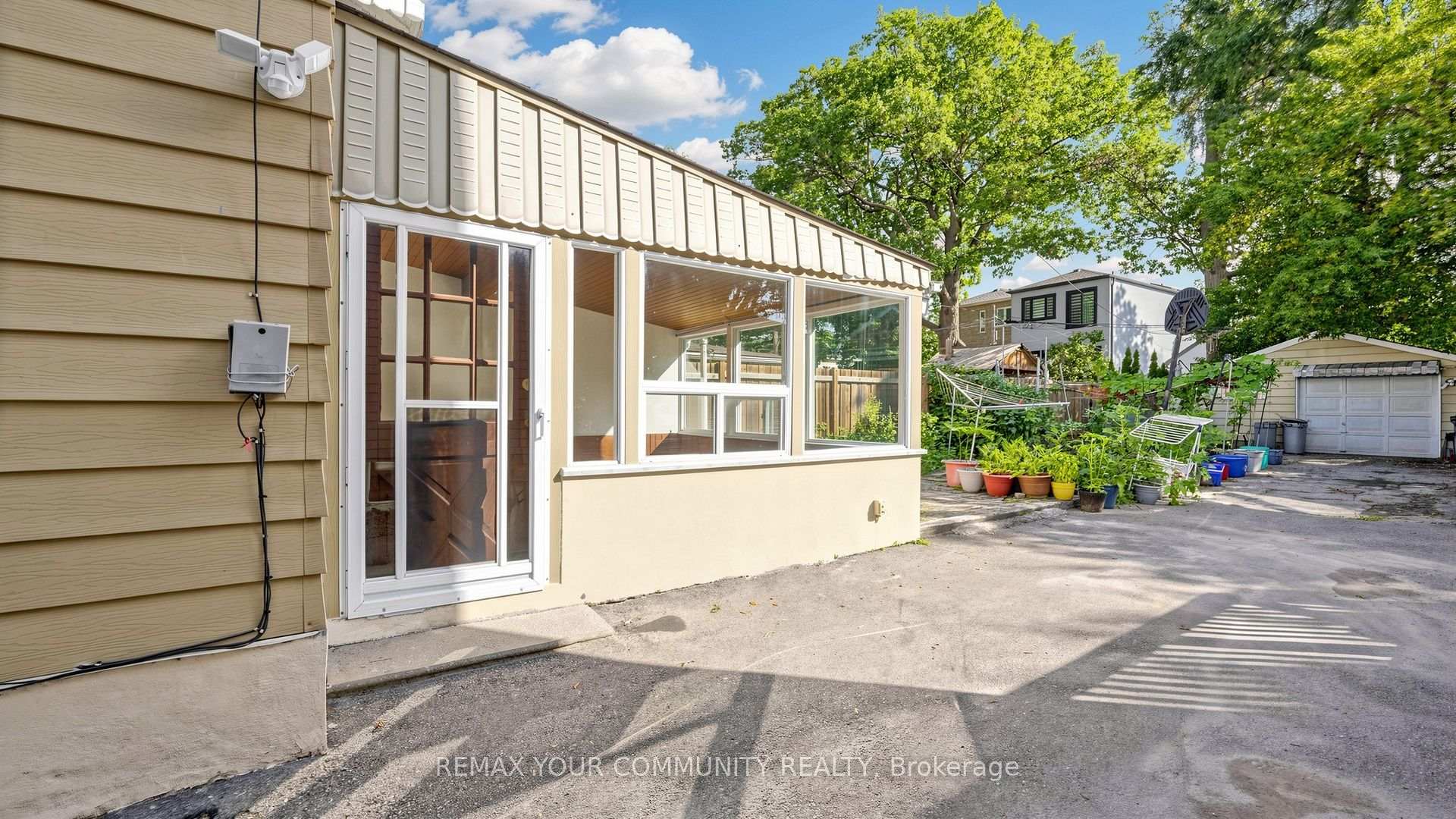 Photo 29 of 73 Robinson Avenue, Scarborough, Oakridge — HOMEH